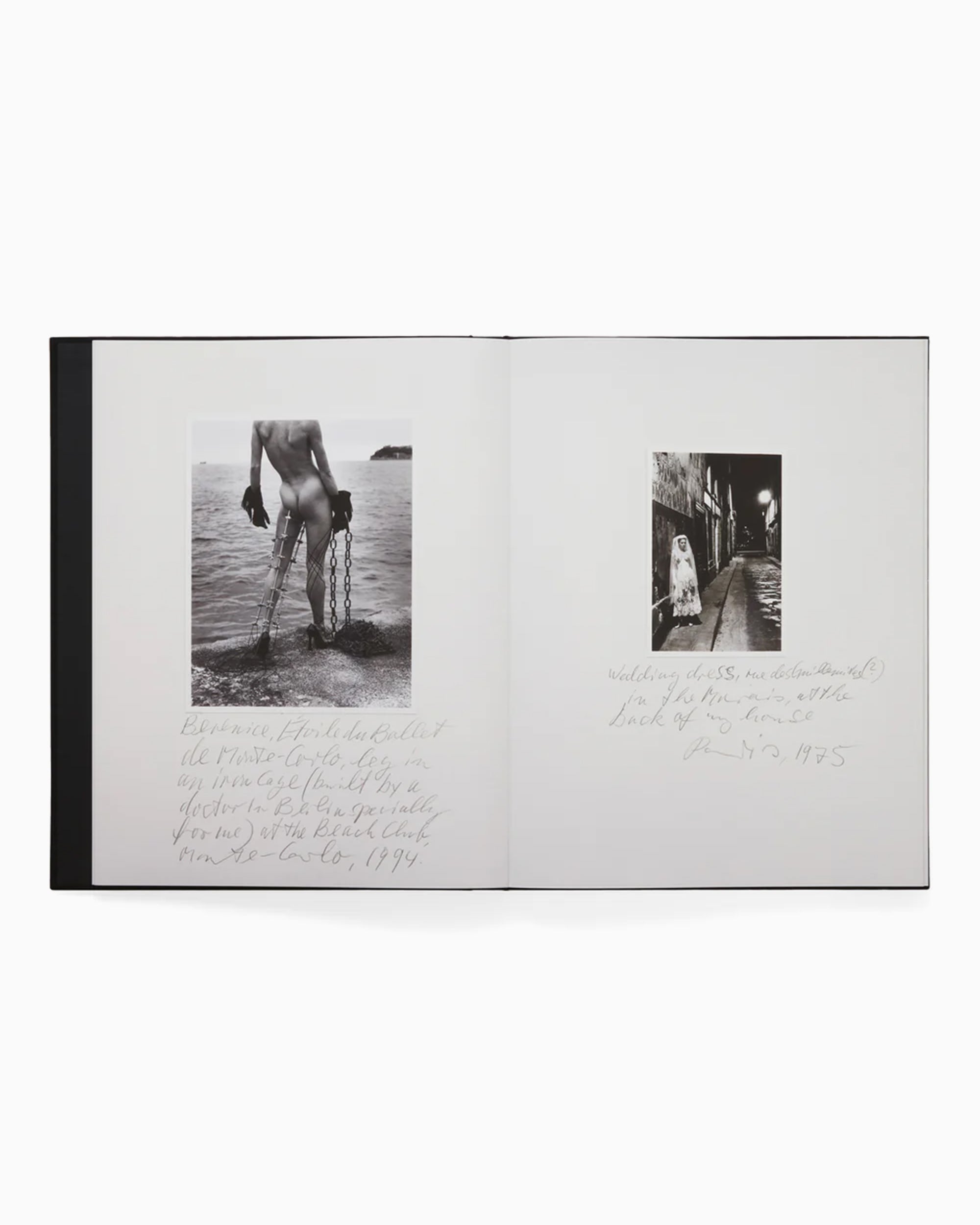 Books Magazines Phaidon Helmut Newton: One-Off - 9781837291519