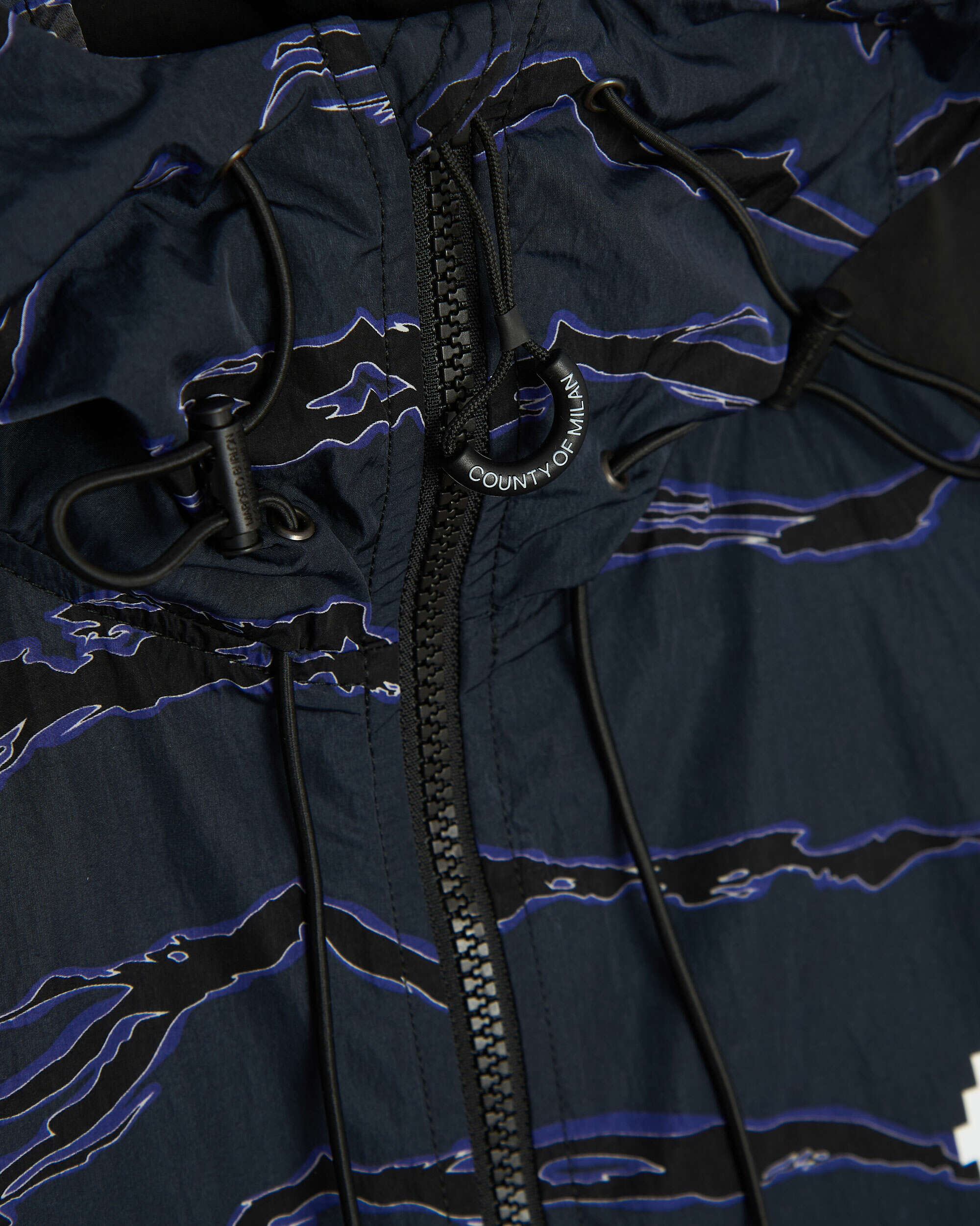 Jackets Coats Marcelo Burlon All Over Camou Nylon Men's Windbreaker Men's Windbreaker - CMEB037F21FAB0024945