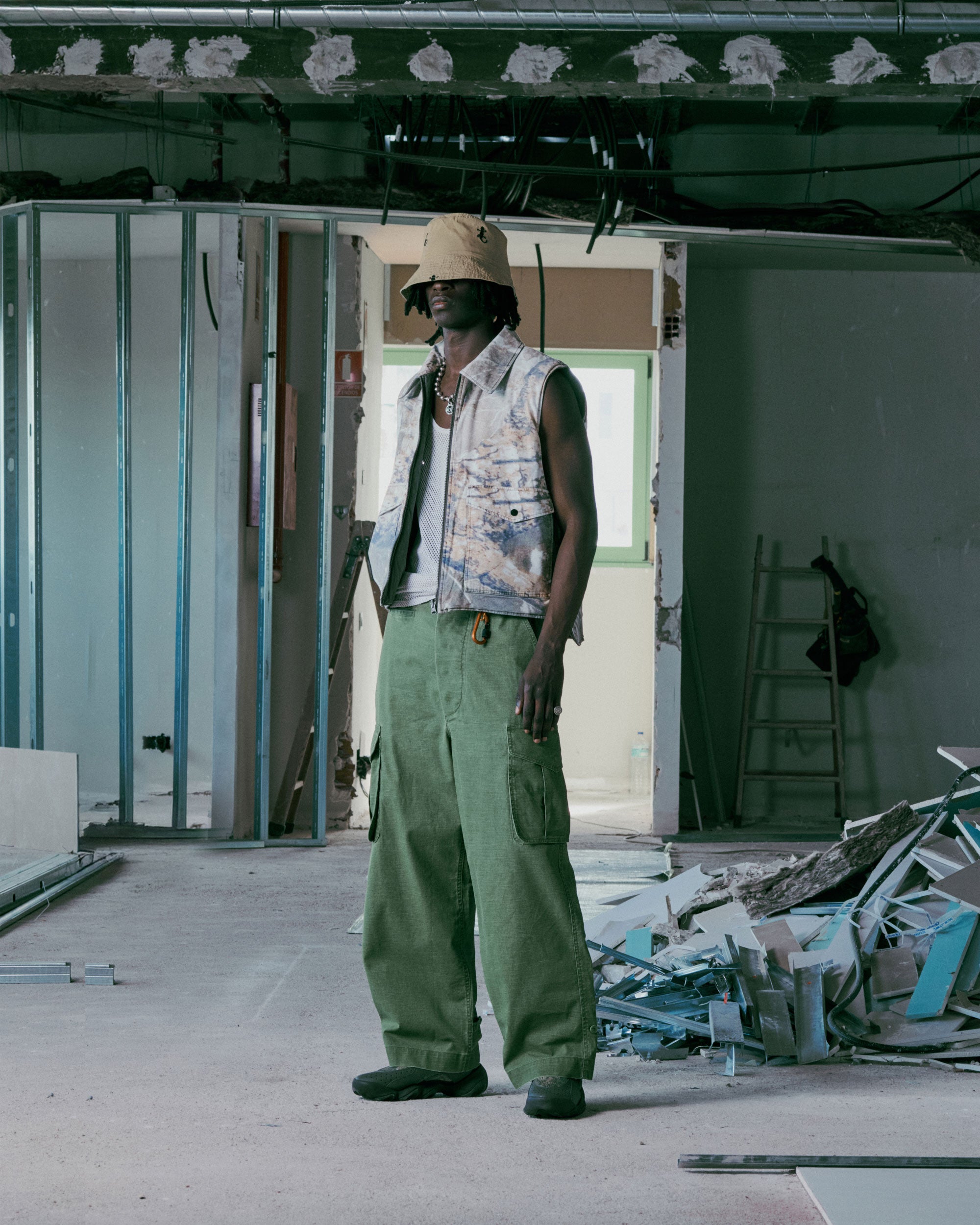 Jackets Coats Metalwood Poly Filled Reversible Men's Vest - MWS25-05-05-FGRN