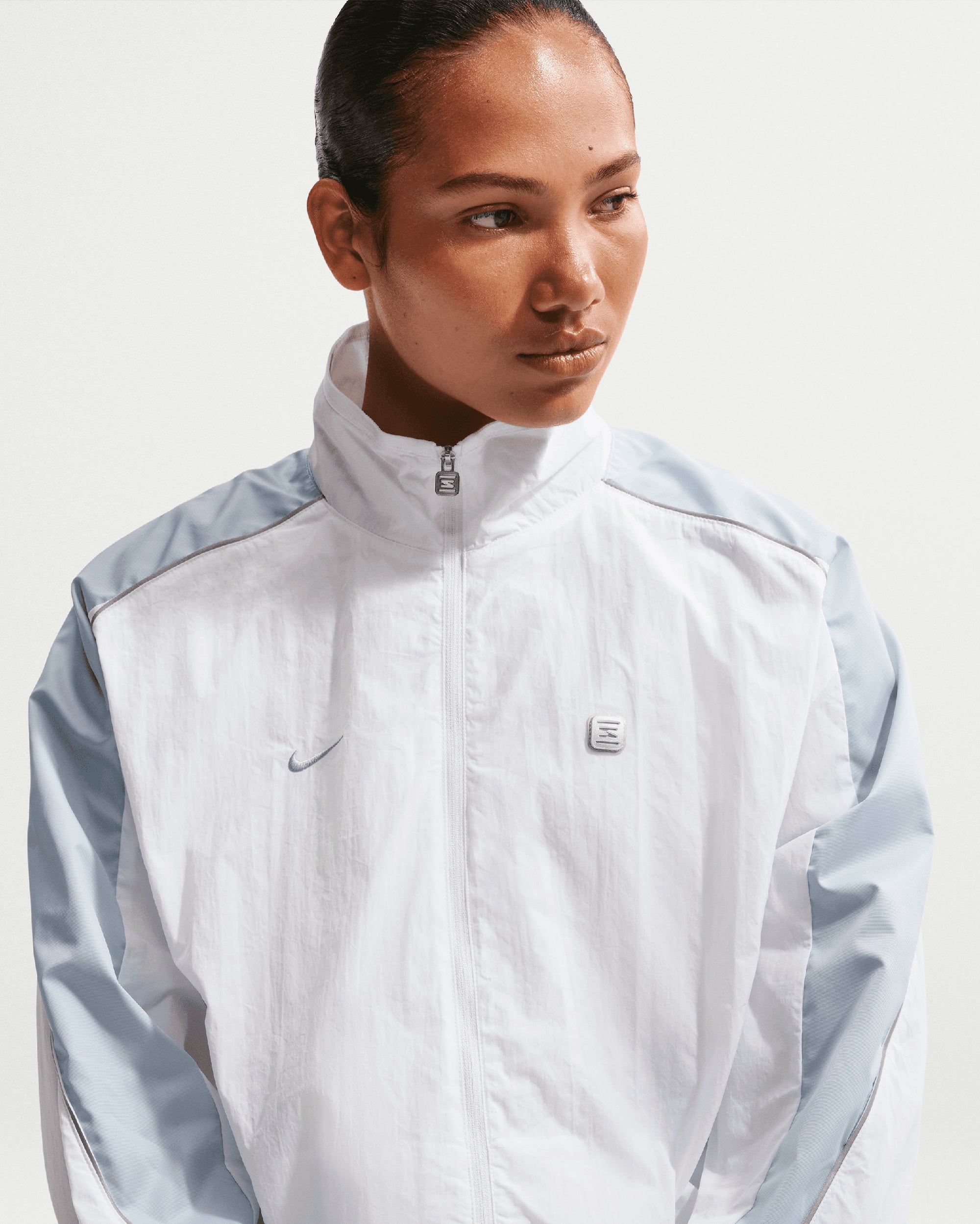 Jackets Coats Nike Sportswear Shox Woven Logo Water-Repellent Oversize Women's Light Jacket - IO8380-100