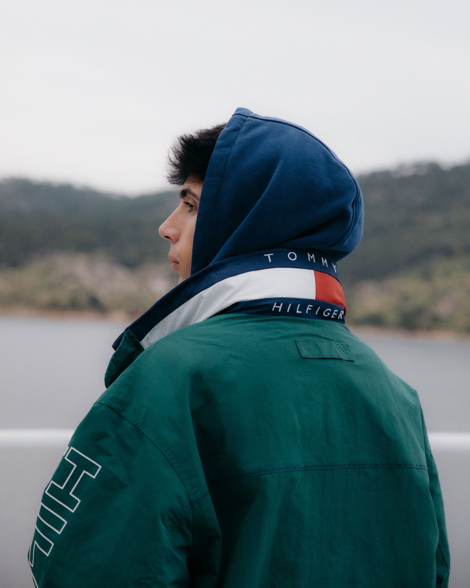 Jackets Coats Tommy Hilfiger Sailing Reversible Relaxed Men's Rain Jacket - MN0MN00006L6K