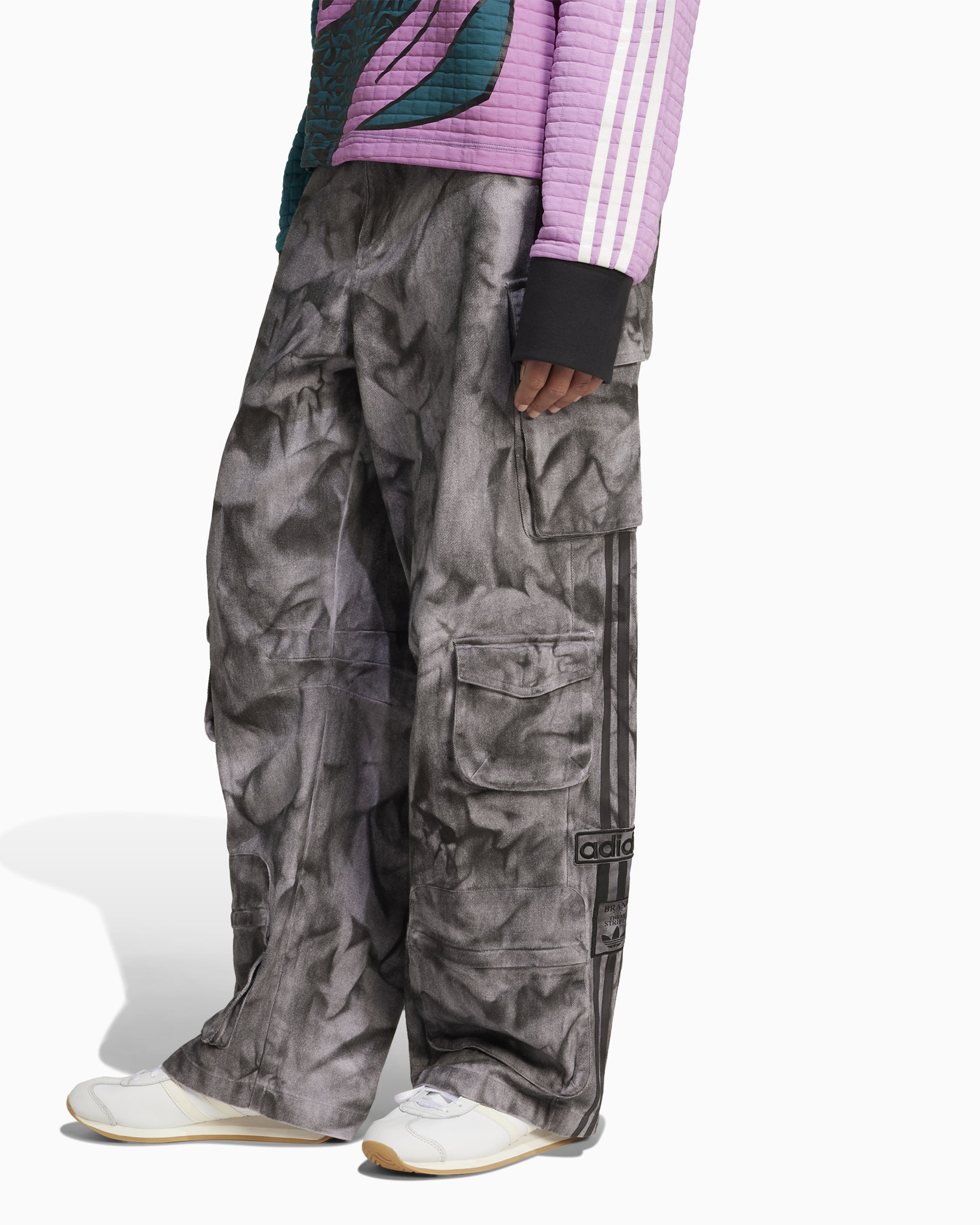 Pants Adidas Originals Women's Premium XXL Print Cargo Pants Relaxed Women's Cargo Pants - IW5532