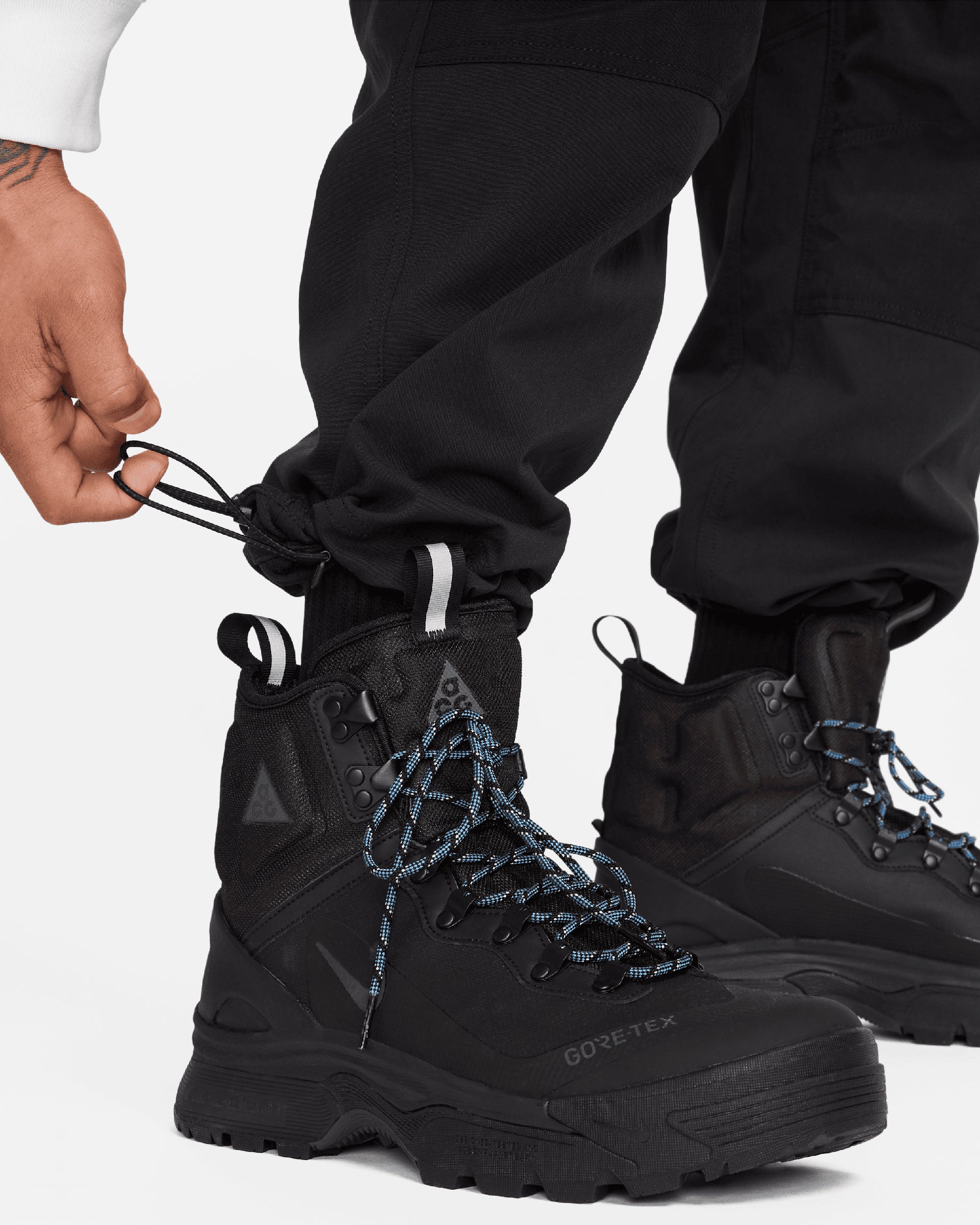 Pants Nike ACG "Smith Summit" Men's Zip-Off Cargo Pants Relaxed Men's Cargo Pants - FN0428-010