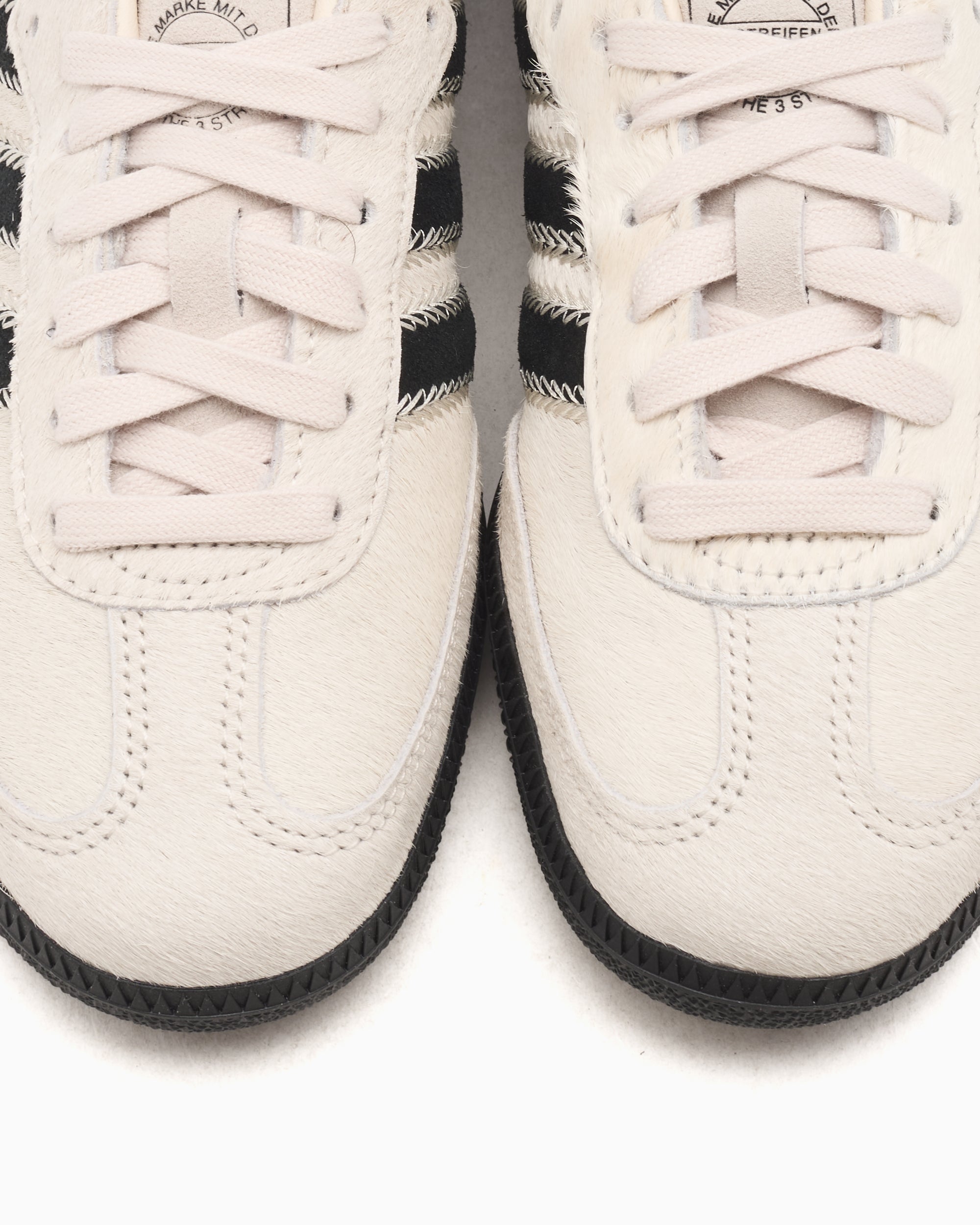 Sneakers adidas Originals Women's Samba OG "Wonder White Pony" - JP5329