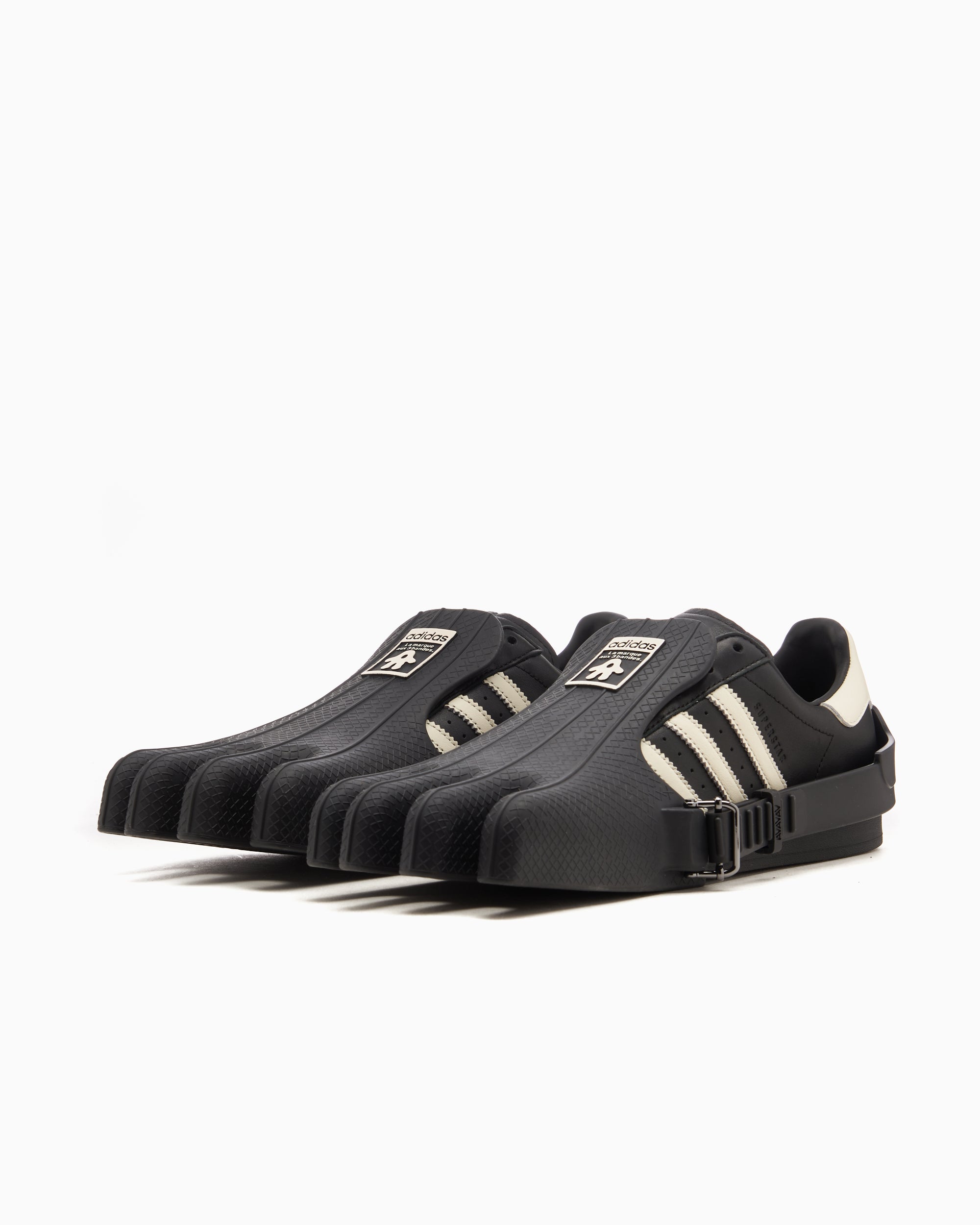 Sneakers adidas Originals x AVAVAV Women's Superfinger Superstar - JP7141