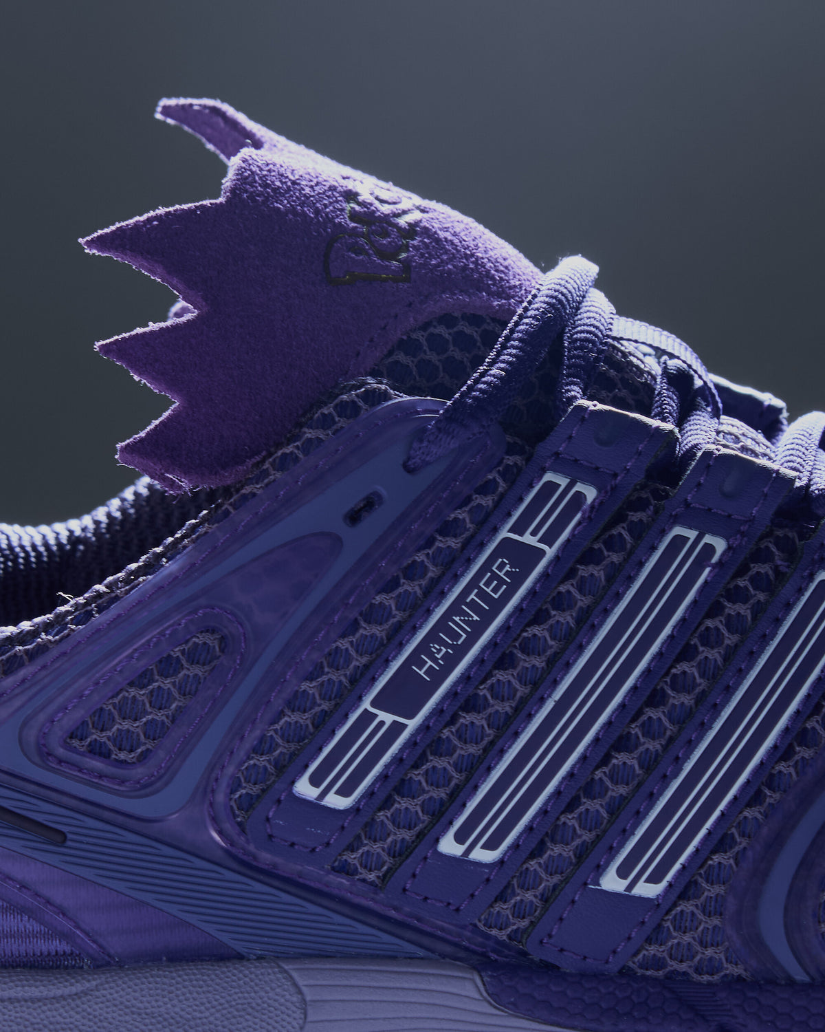 Sneakers adidas Originals x Pokemon Adistar Control 5 "Haunter" - KJ5611