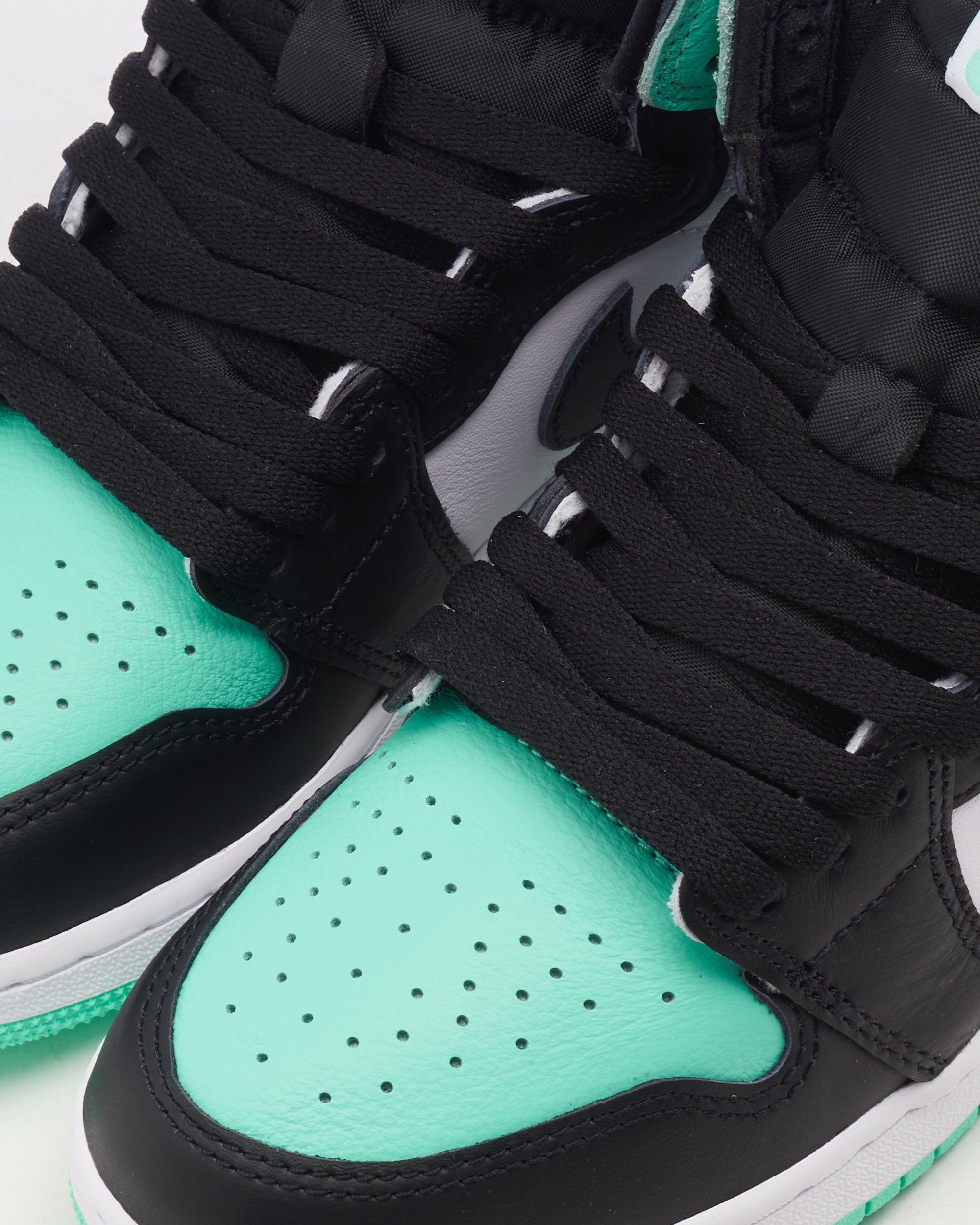 Sneakers Air Jordan 1 Retro High OG "Green Glow" (GS) - FD1437-130