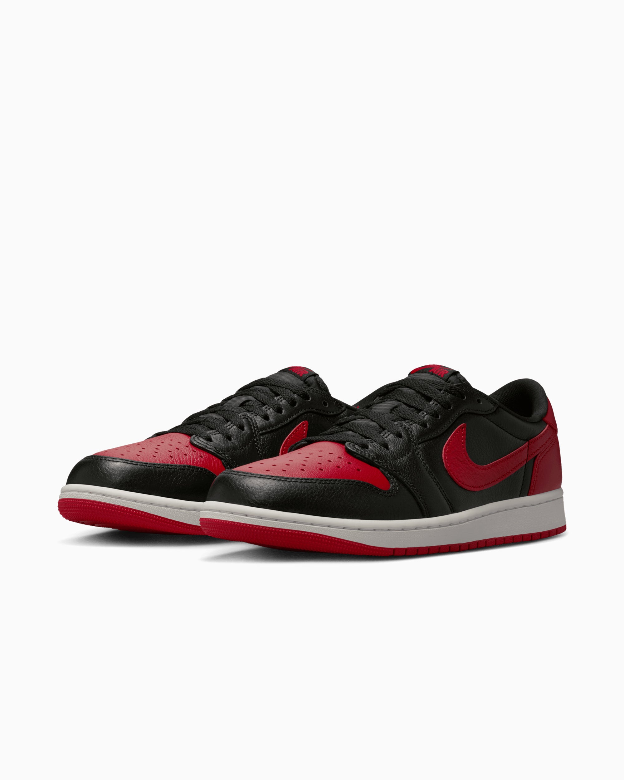 Sneakers Air Jordan 1 Retro Low OG "Banned" - IW6276-001