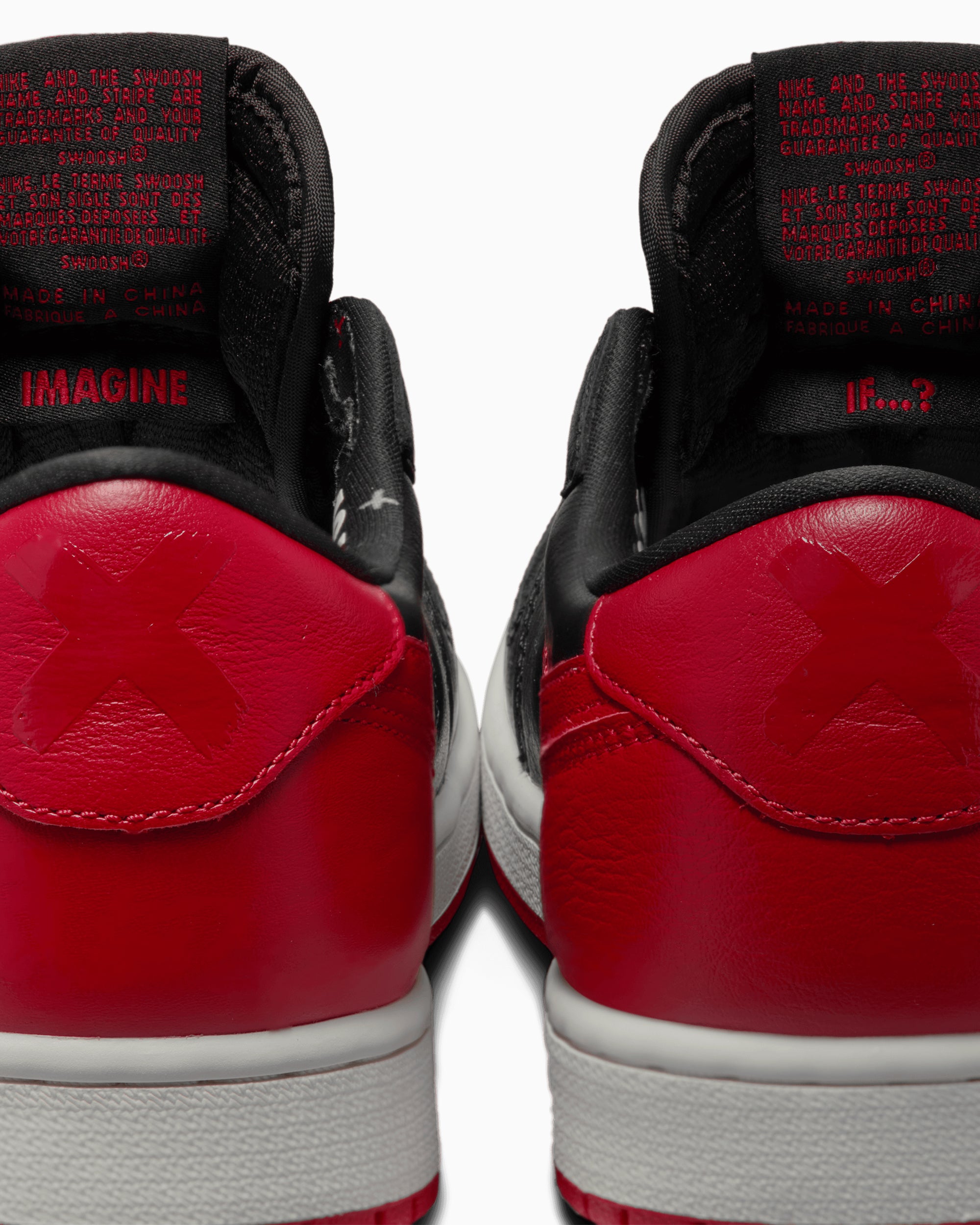 Sneakers Air Jordan 1 Retro Low OG "Banned" - IW6276-001