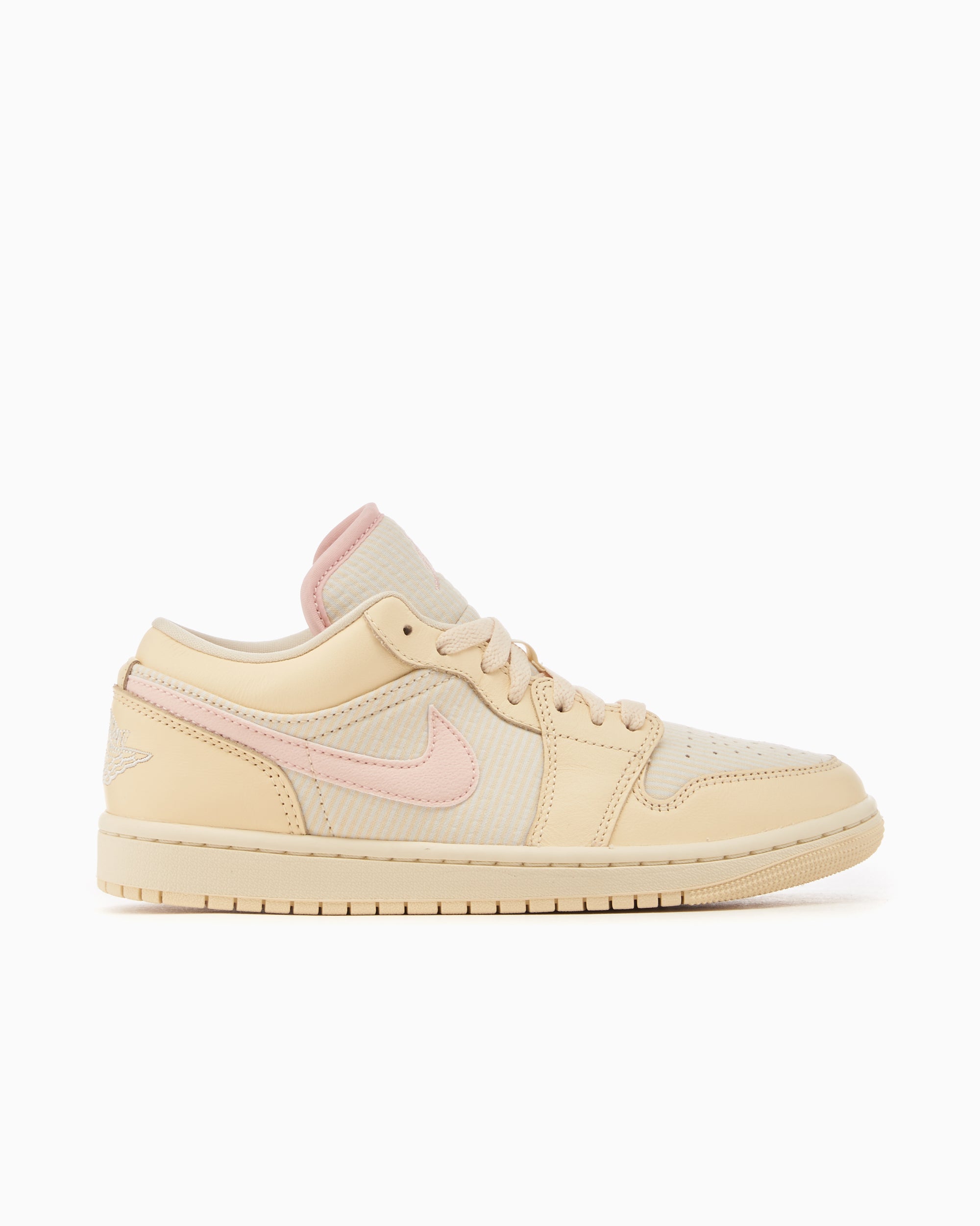 Sneakers Air Jordan Women's 1 Low SE - FQ1925-100