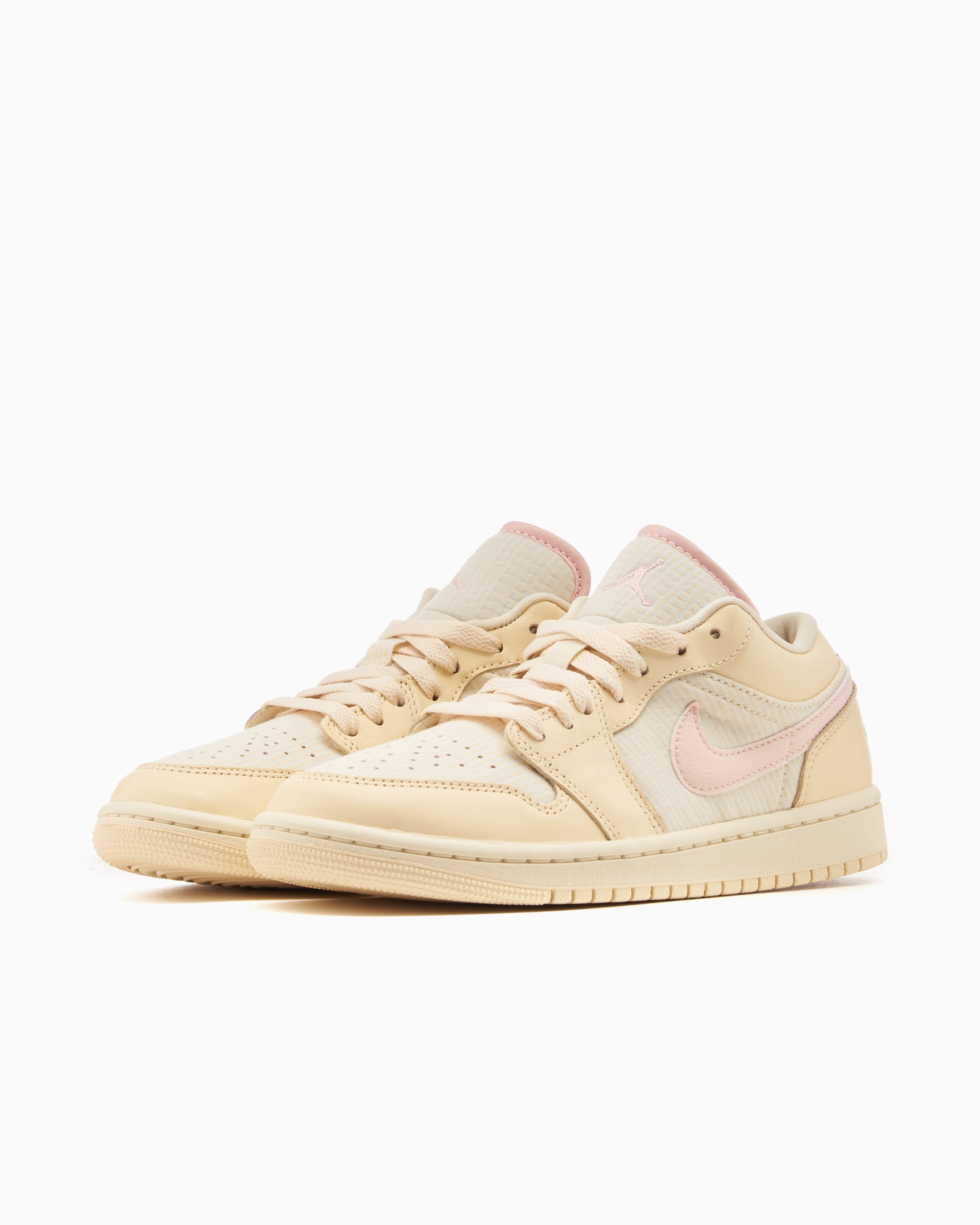 Sneakers Air Jordan Women's 1 Low SE - FQ1925-100