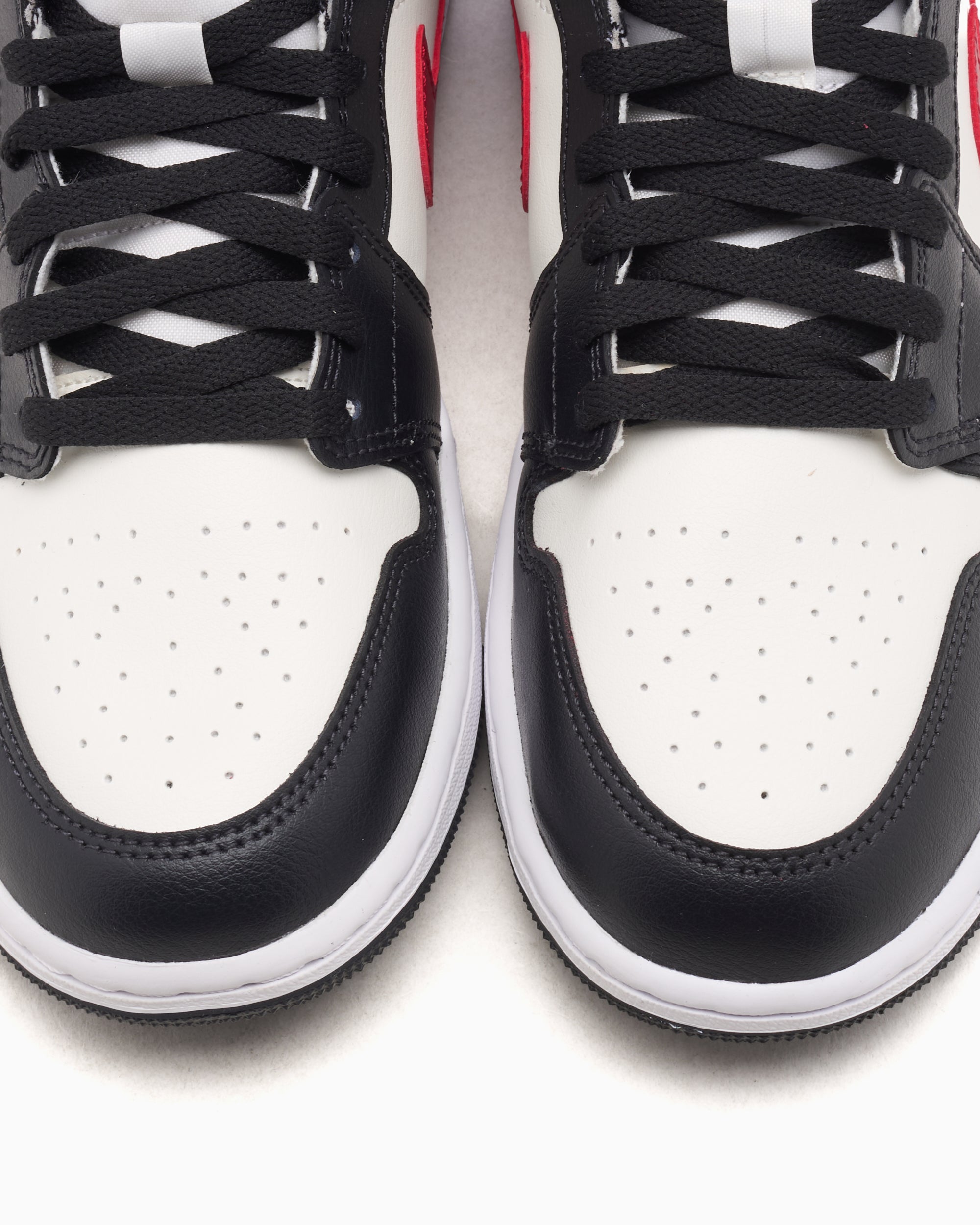 Sneakers Air Jordan Women's 1 Mid - BQ6472-160