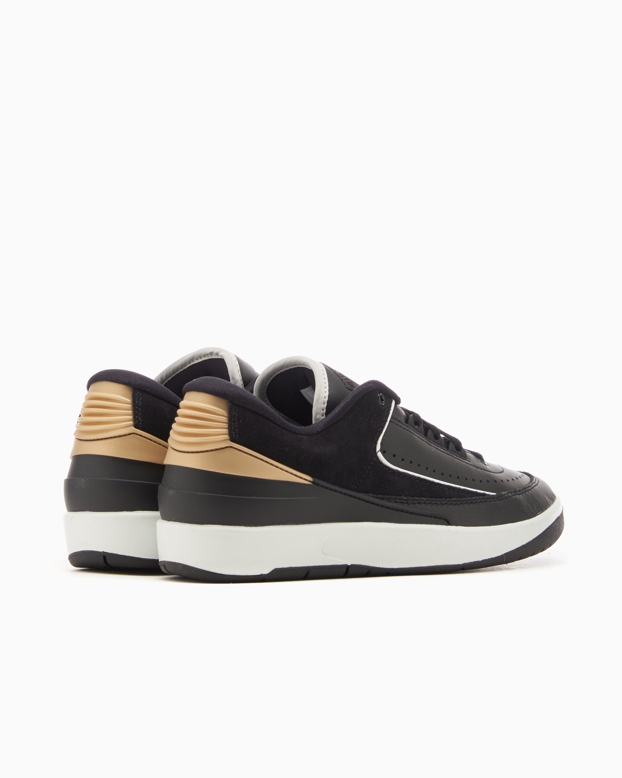 Sneakers Air Jordan Women's 2 Retro Low "Black Metallic Gold" - DX4401-001