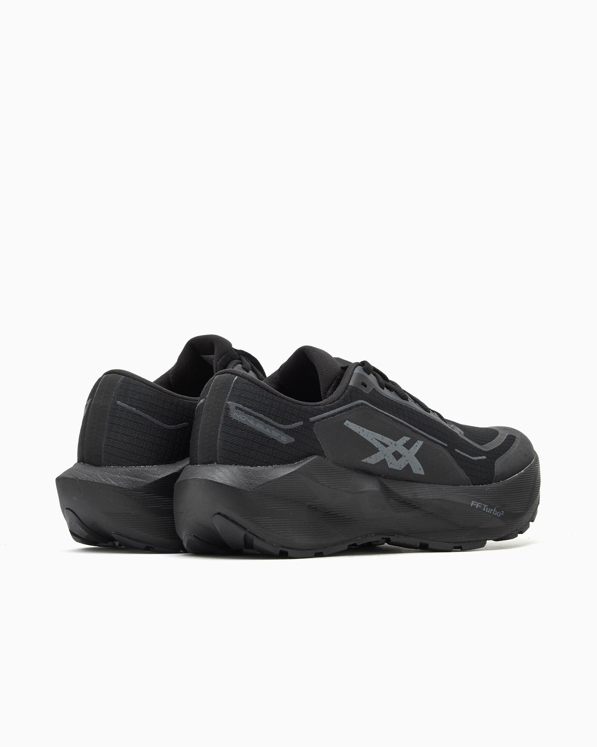 Sneakers ASICS Novablast 6 Gore-Tex® "Black" - 1011C256-001