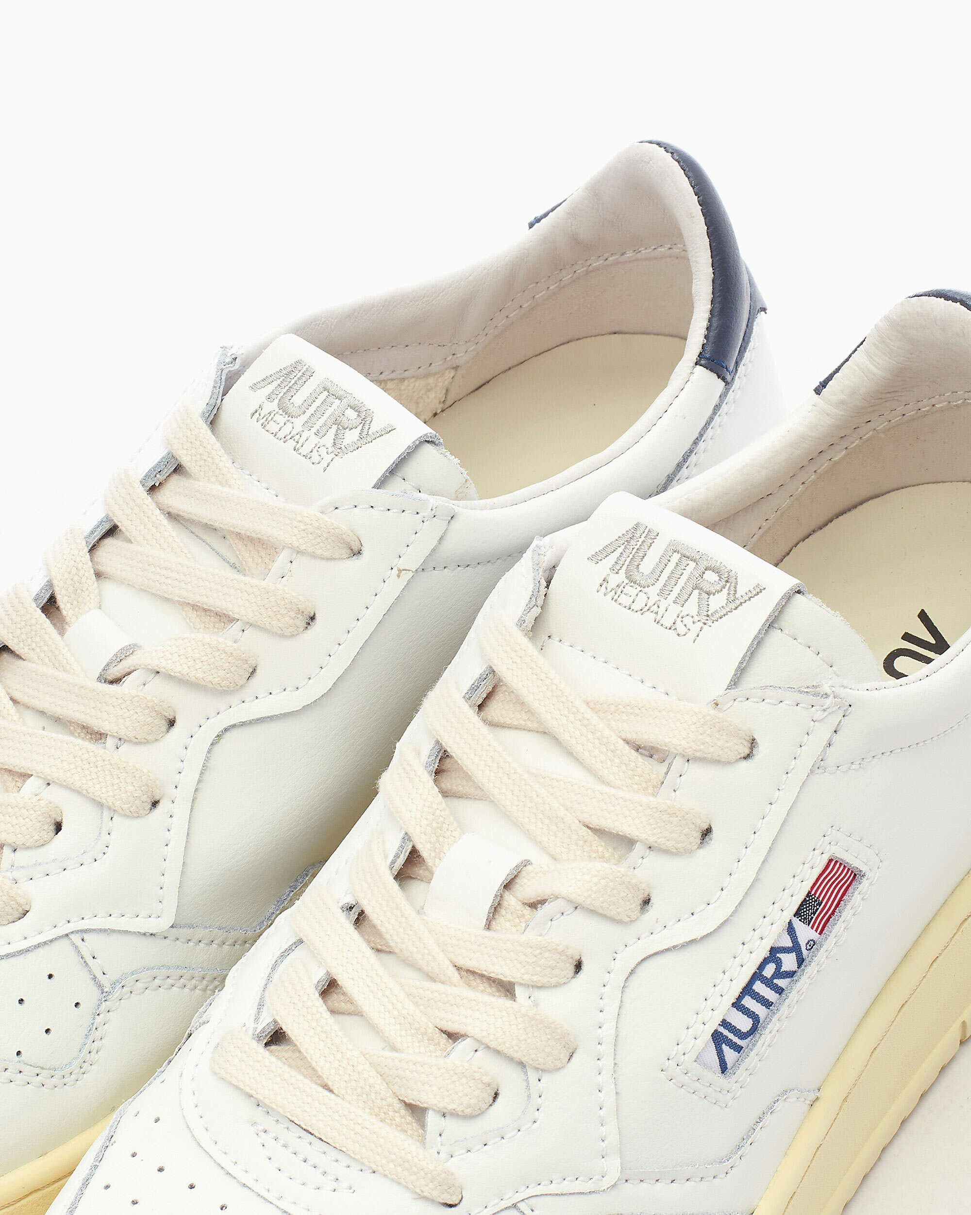 Sneakers Autry 01 Medalist Low - AULMLL12