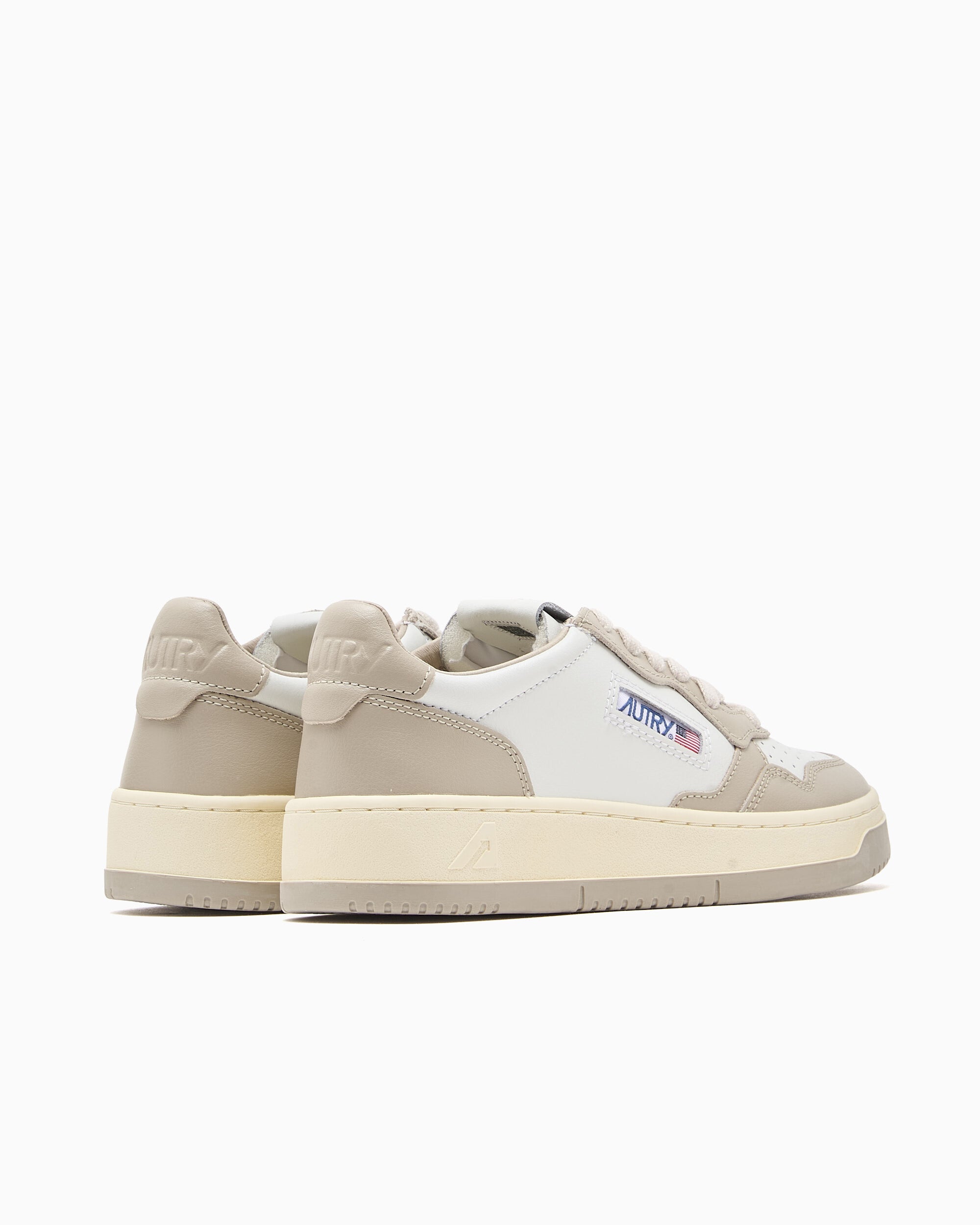 Sneakers Autry Women's Medalist Low Leather - AULWWB67