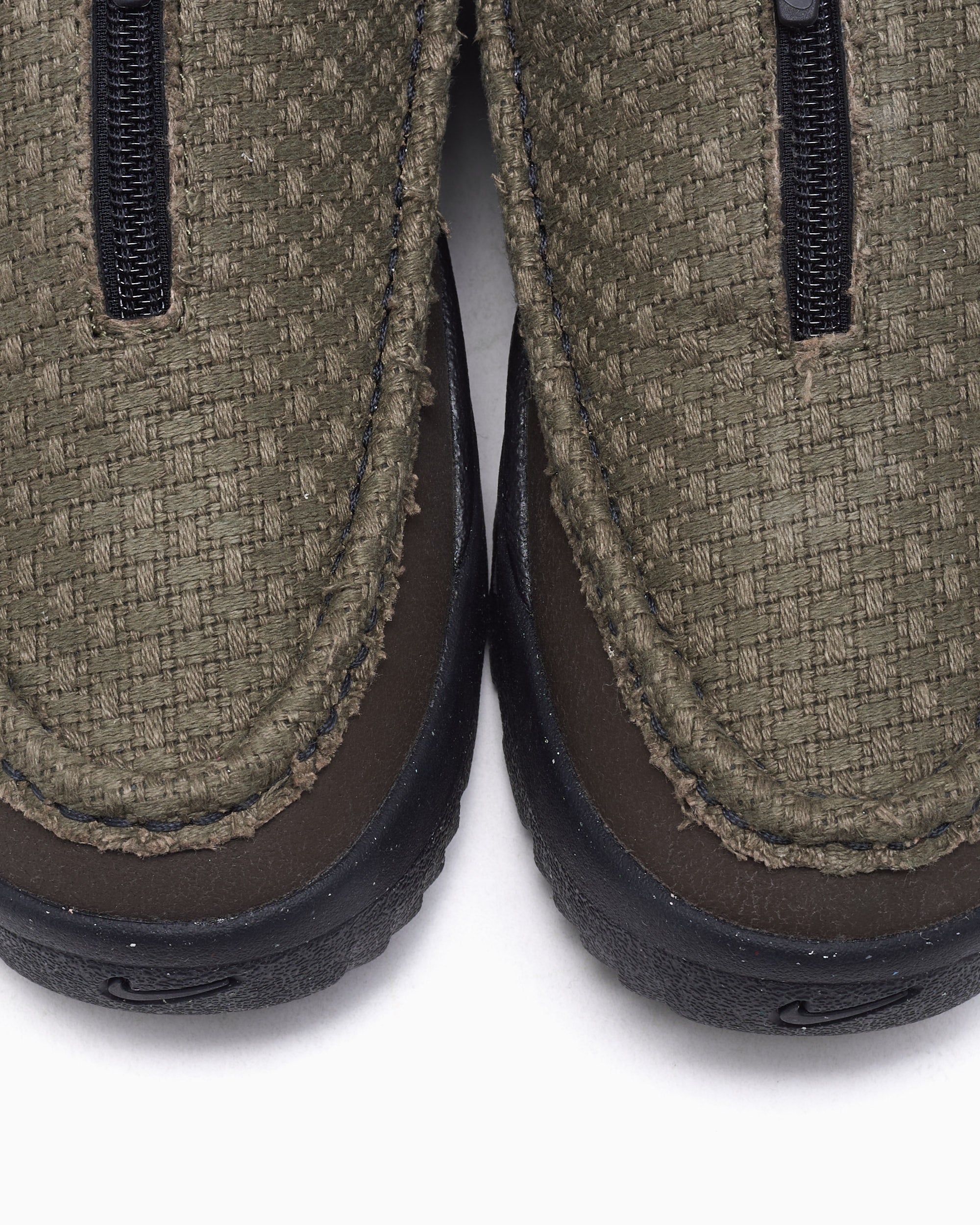Sneakers Nike ACG Izy "Black Medium Olive" - IO4547-001