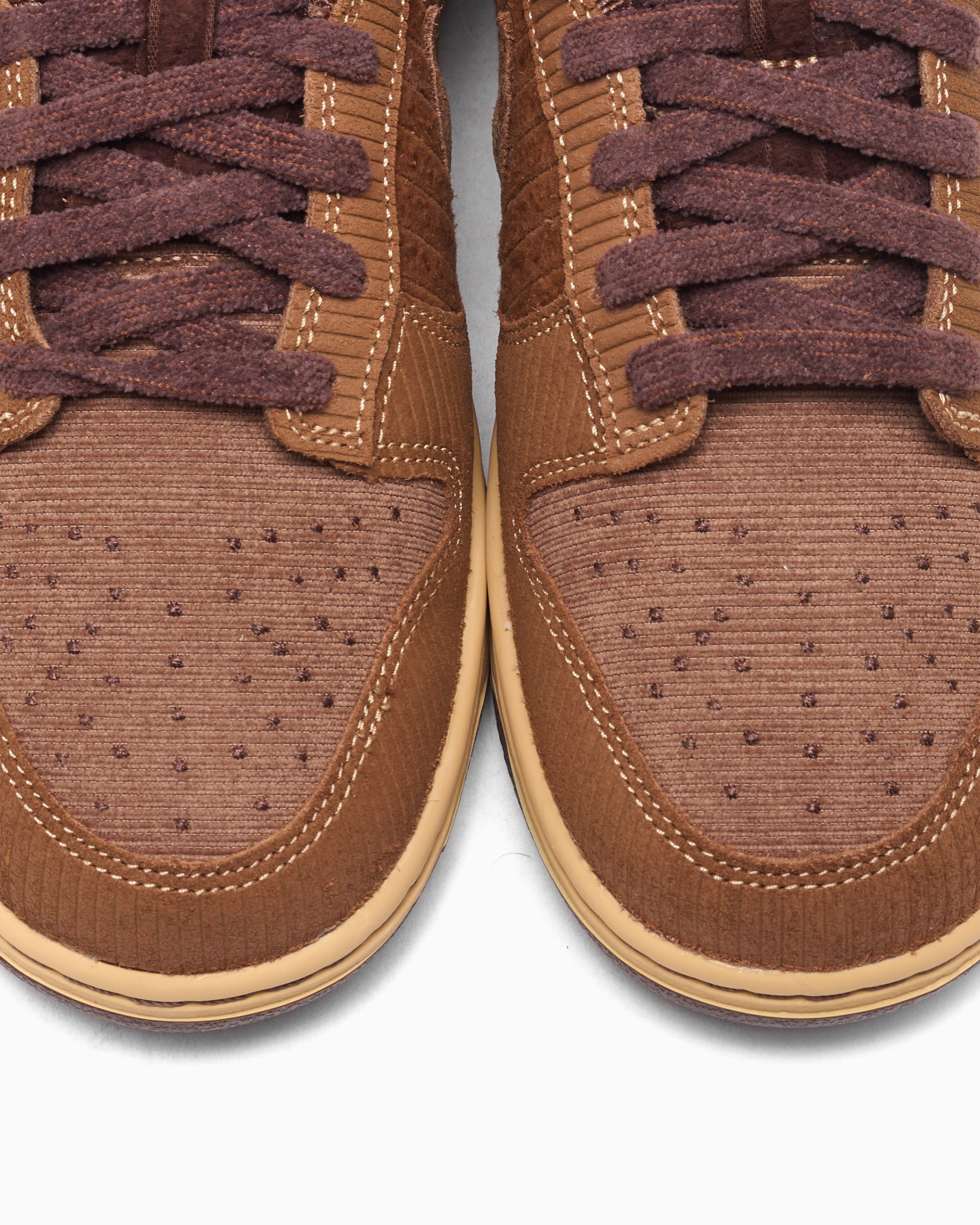 Sneakers Nike Dunk Low Retro Premium "Corduroy" - IB7746-200