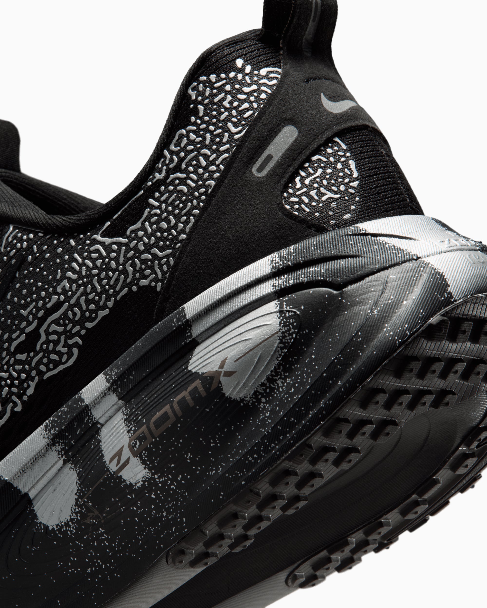 Sneakers Nike Vomero 18 DSRPT - IQ3925-001