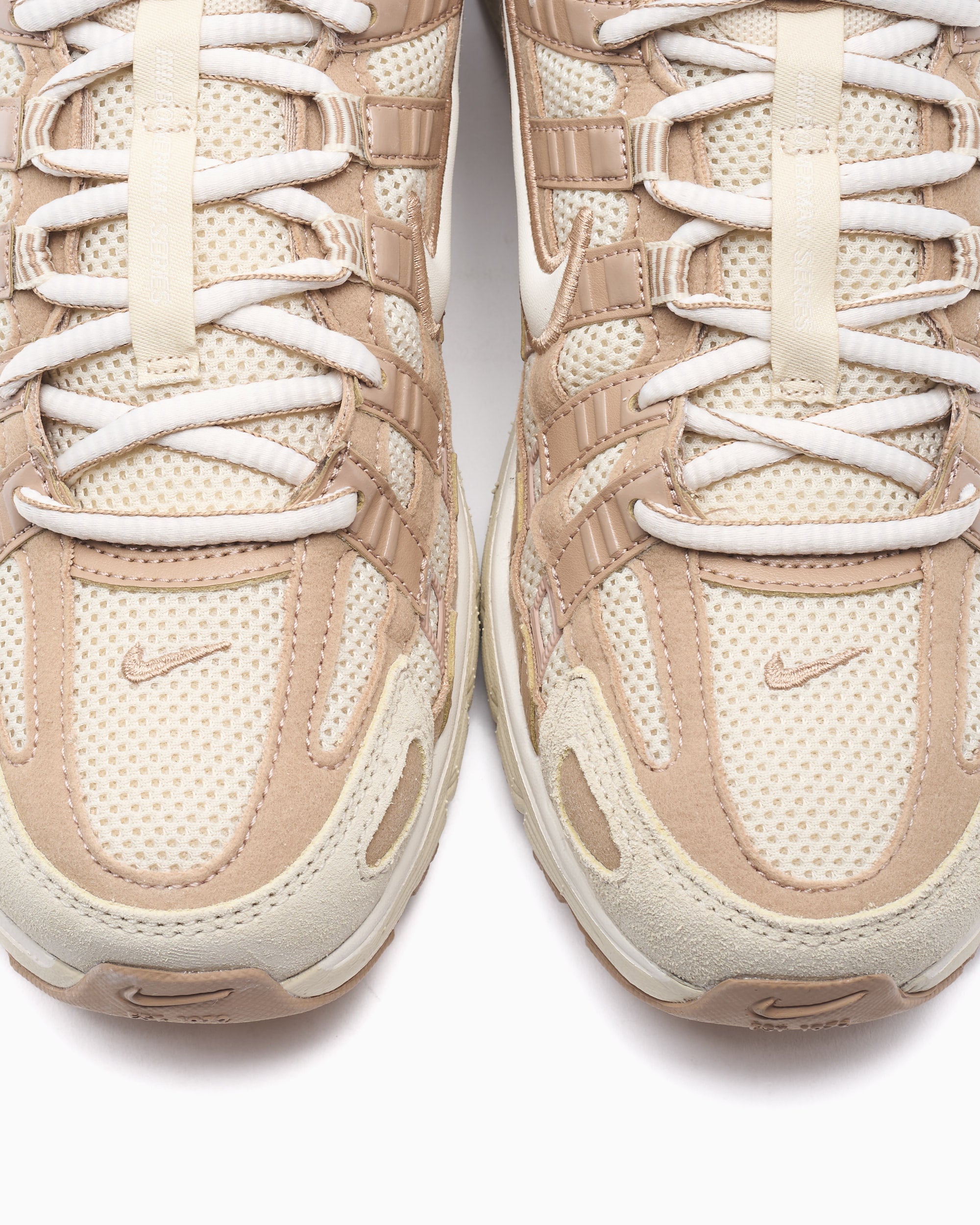 Sneakers Nike Women's P-6000 - IV2501-200