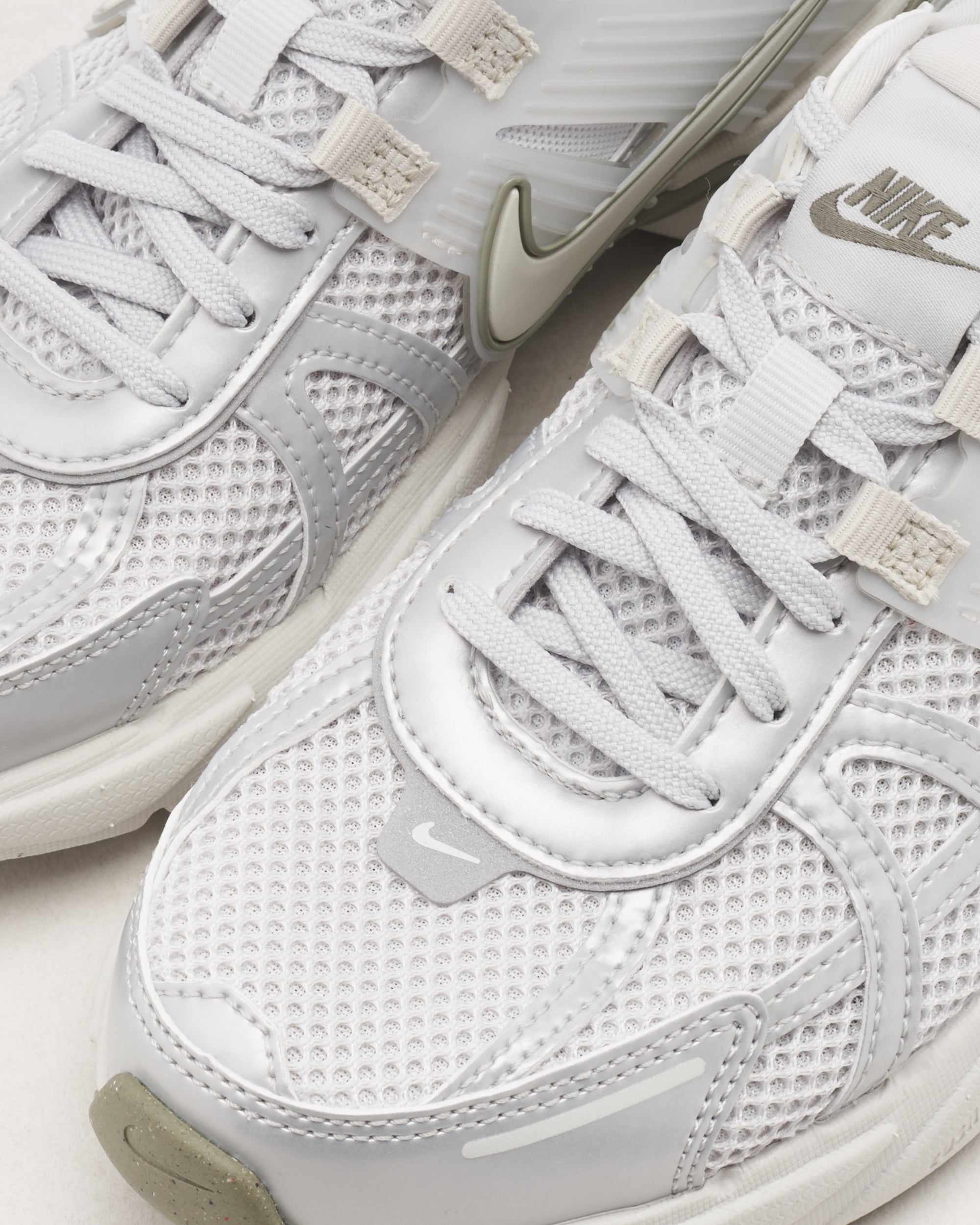 Sneakers Nike Women's V2K Run - FD0736-006