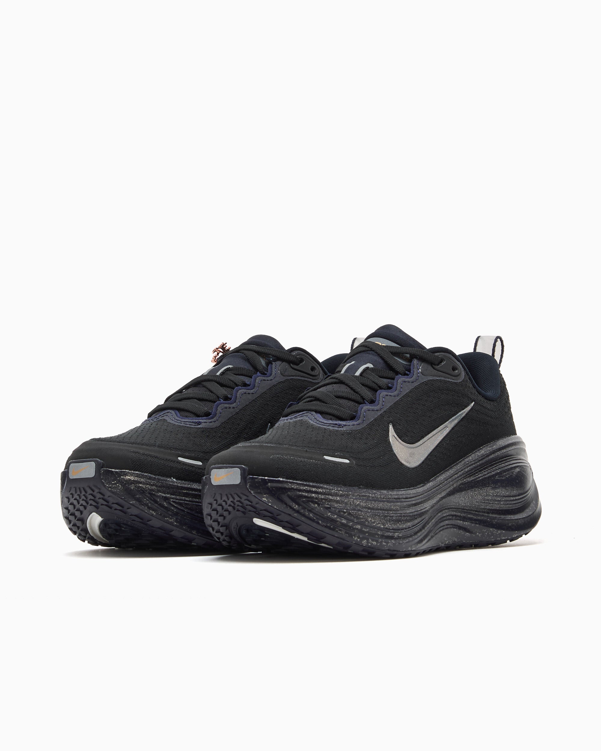 Sneakers Nike Women's Vomero Plus "Keely Hodkinson" - IR7193-400