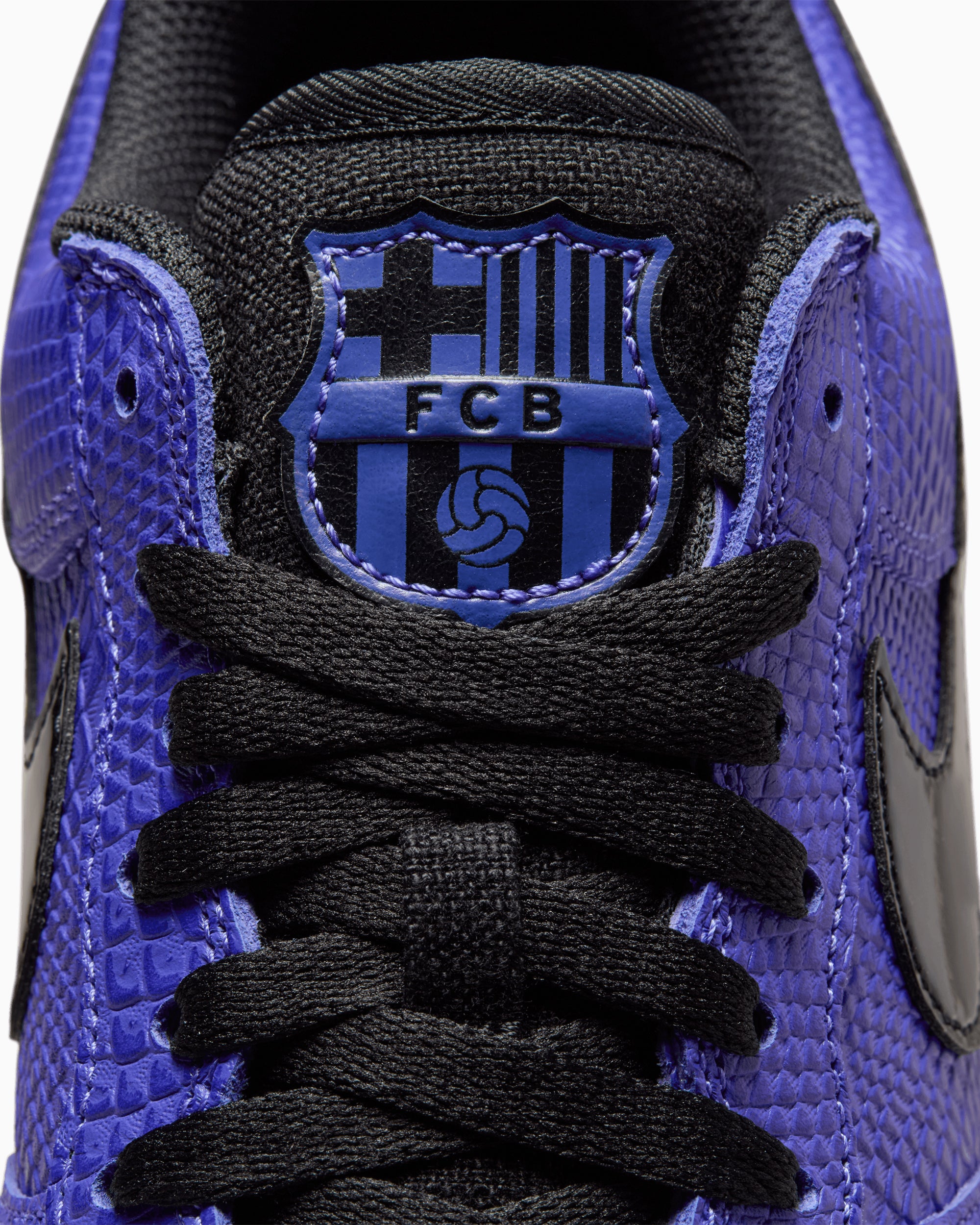 Sneakers Nike x Kobe Bryant x FC Barcelona Air Force 1 Protro "Persian Violet" - II7062-500