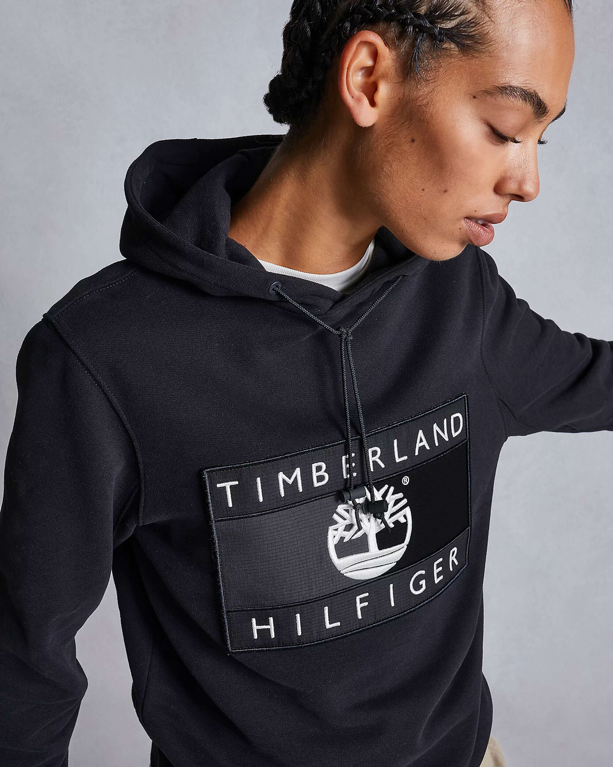 Sweatshirts Tommy Hilfiger x Timberland Unisex Hoodie - MW0MW21239-BDS