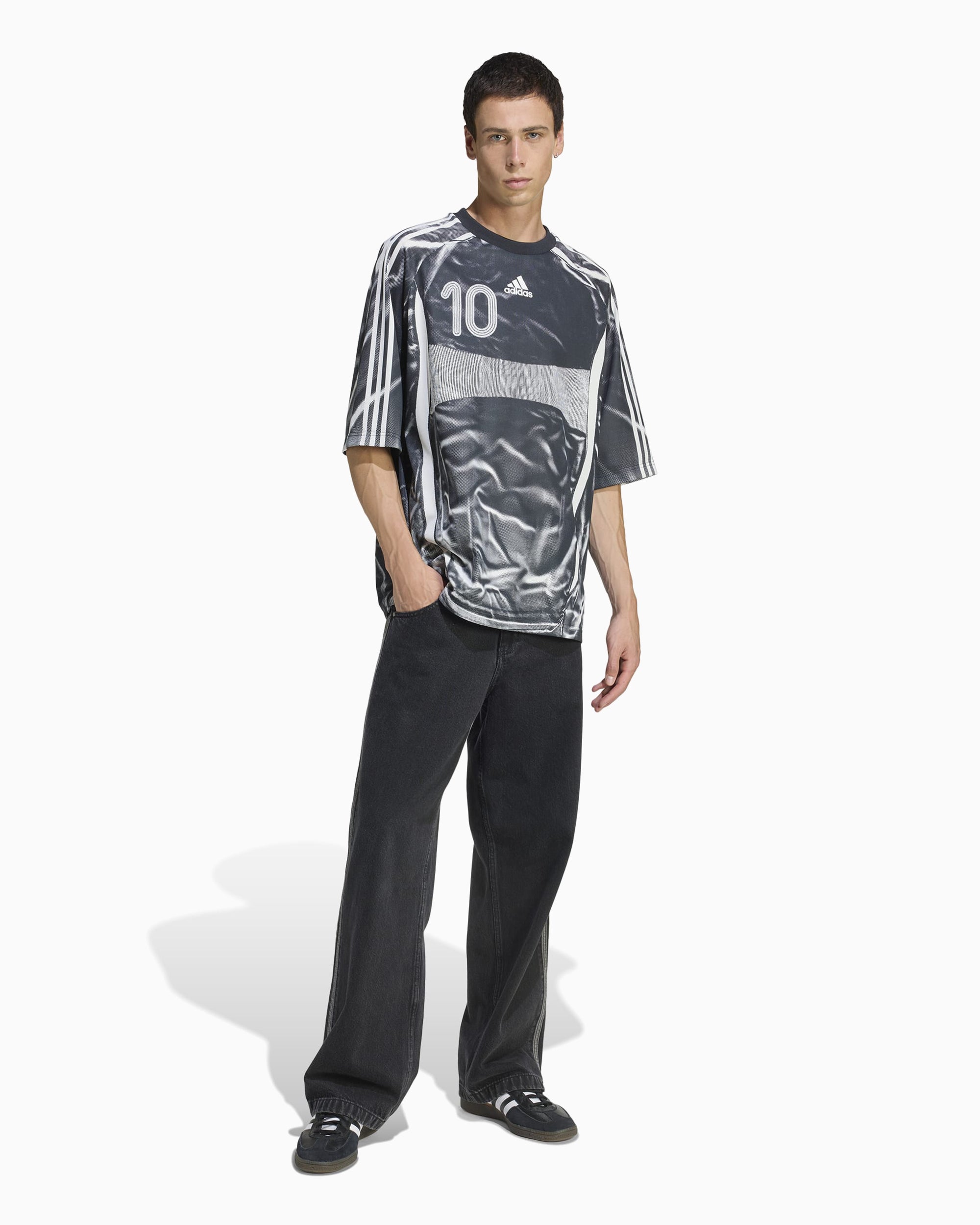 T-Shirts adidas Originals Adilenium Adilenium Teamgeist Relaxed Men's Jersey T-Shirt - KF8522