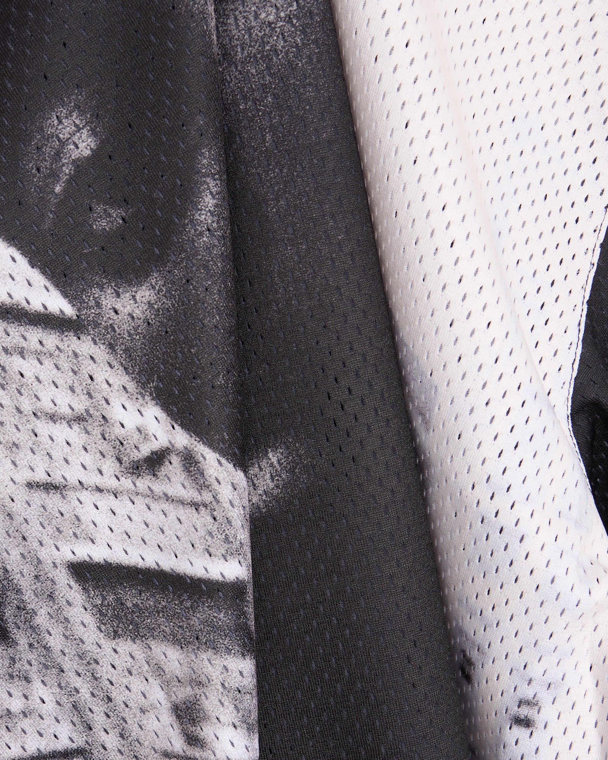 T-Shirts Awake NY x Big L "The Big Picture" Graphic Long-Sleeved Relaxed Men's Jersey T-Shirt - AWK-SP26-TP008-BLK