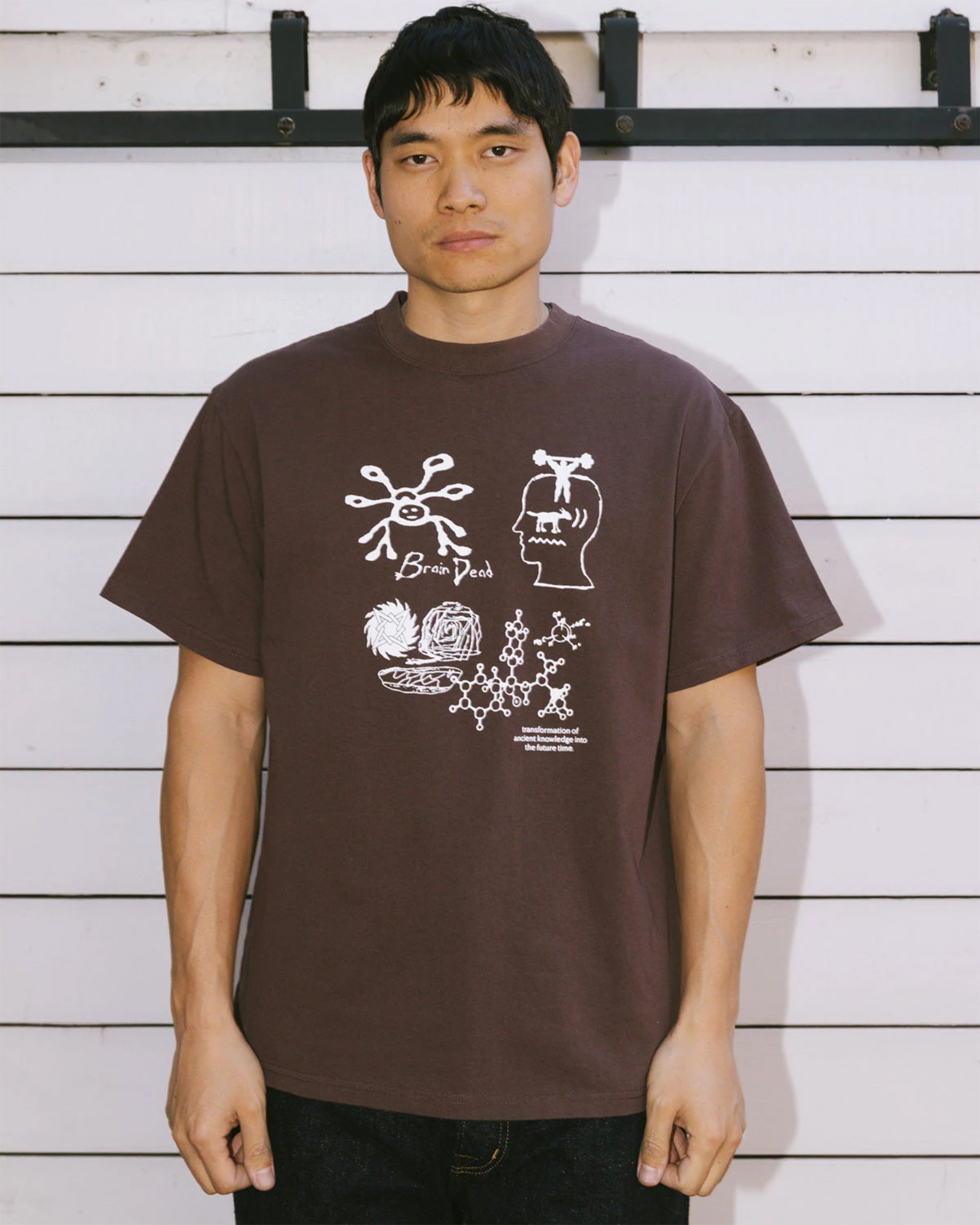 T-Shirts Brain Dead Ancient Knowledge Graphic Men's T-Shirt - BDP26T00005066RD12