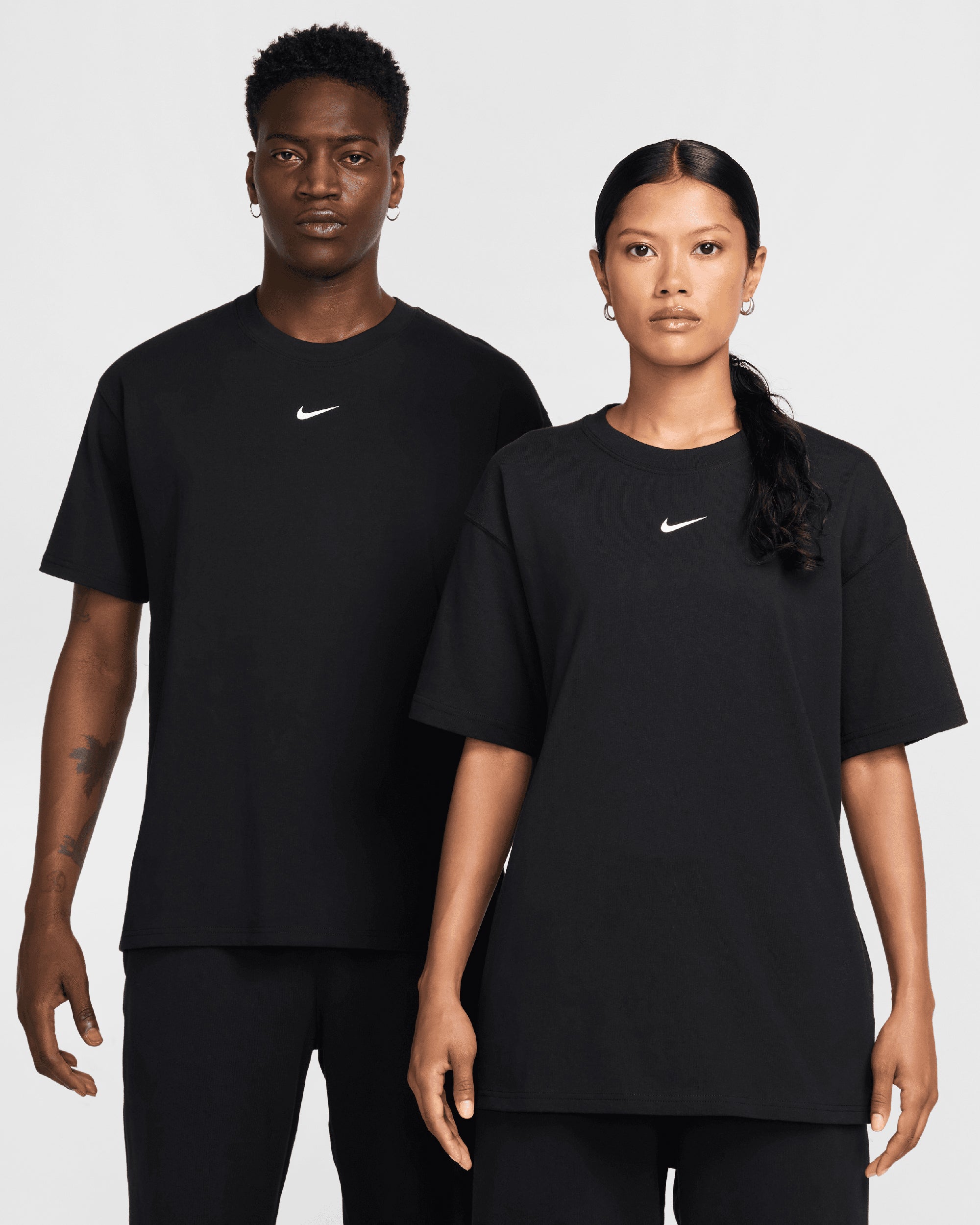 T-Shirts Nike x Drake NOCTA NRG CS Logo Relaxed Men's T-Shirt - HM5774-010