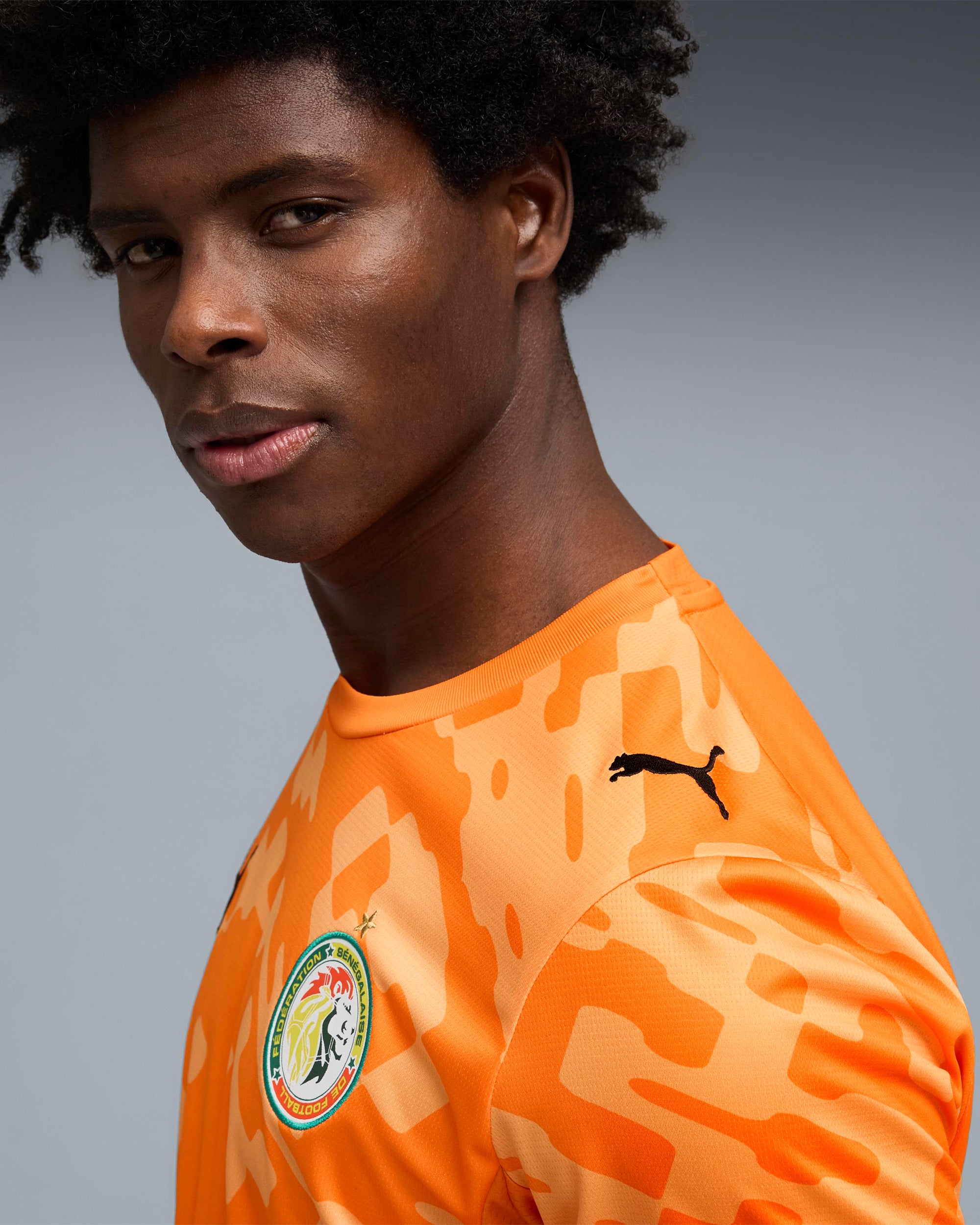 T-Shirts Puma x Salehe Bembury x Senegal Goalkeepers Logo Men's Jersey T-Shirt - 787109-87