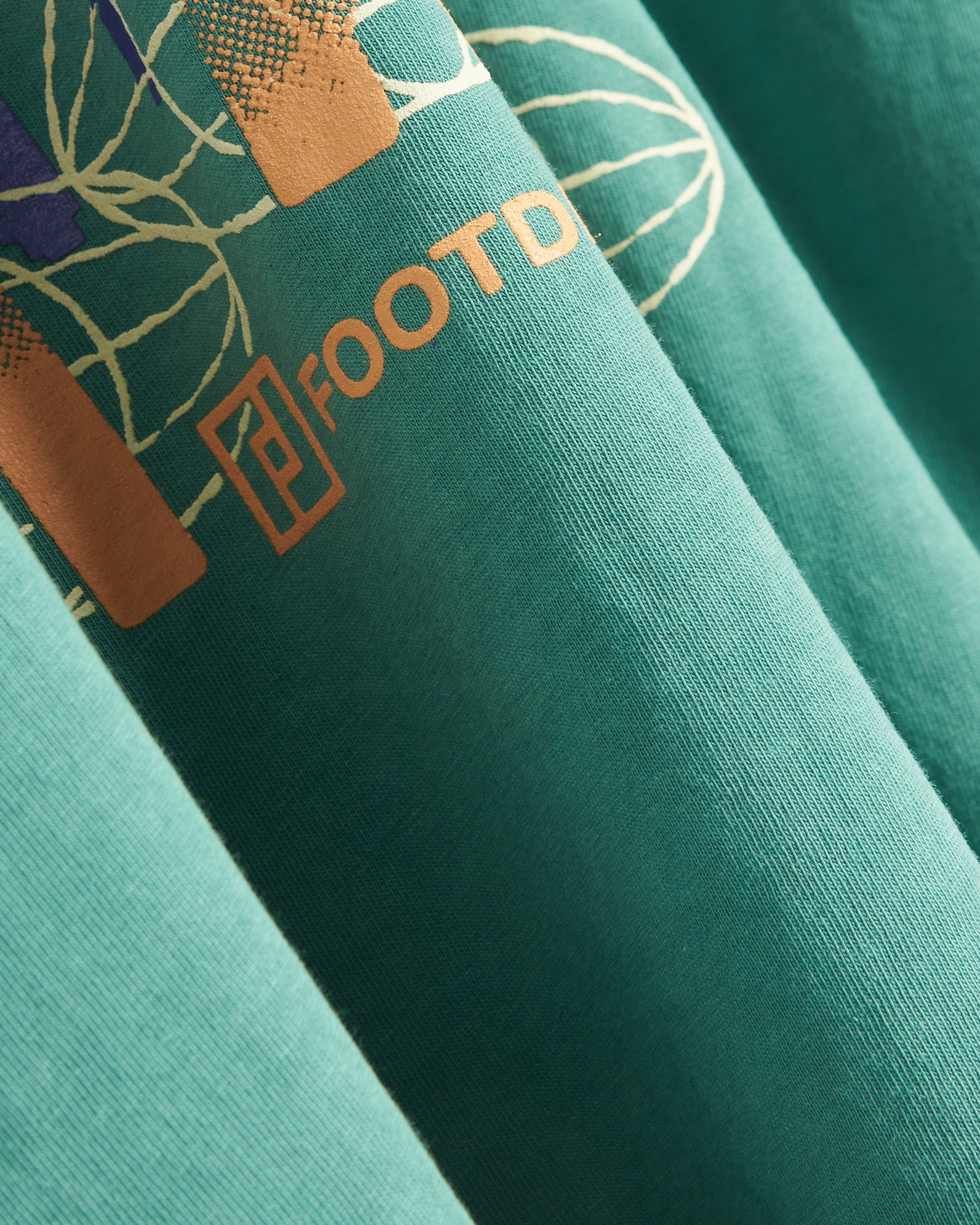 T-Shirts X MARKET FOOTDISTRICT x MARKET Worldwide Unisex T-Shirt Unisex T-Shirt - 360001485-EMERALD