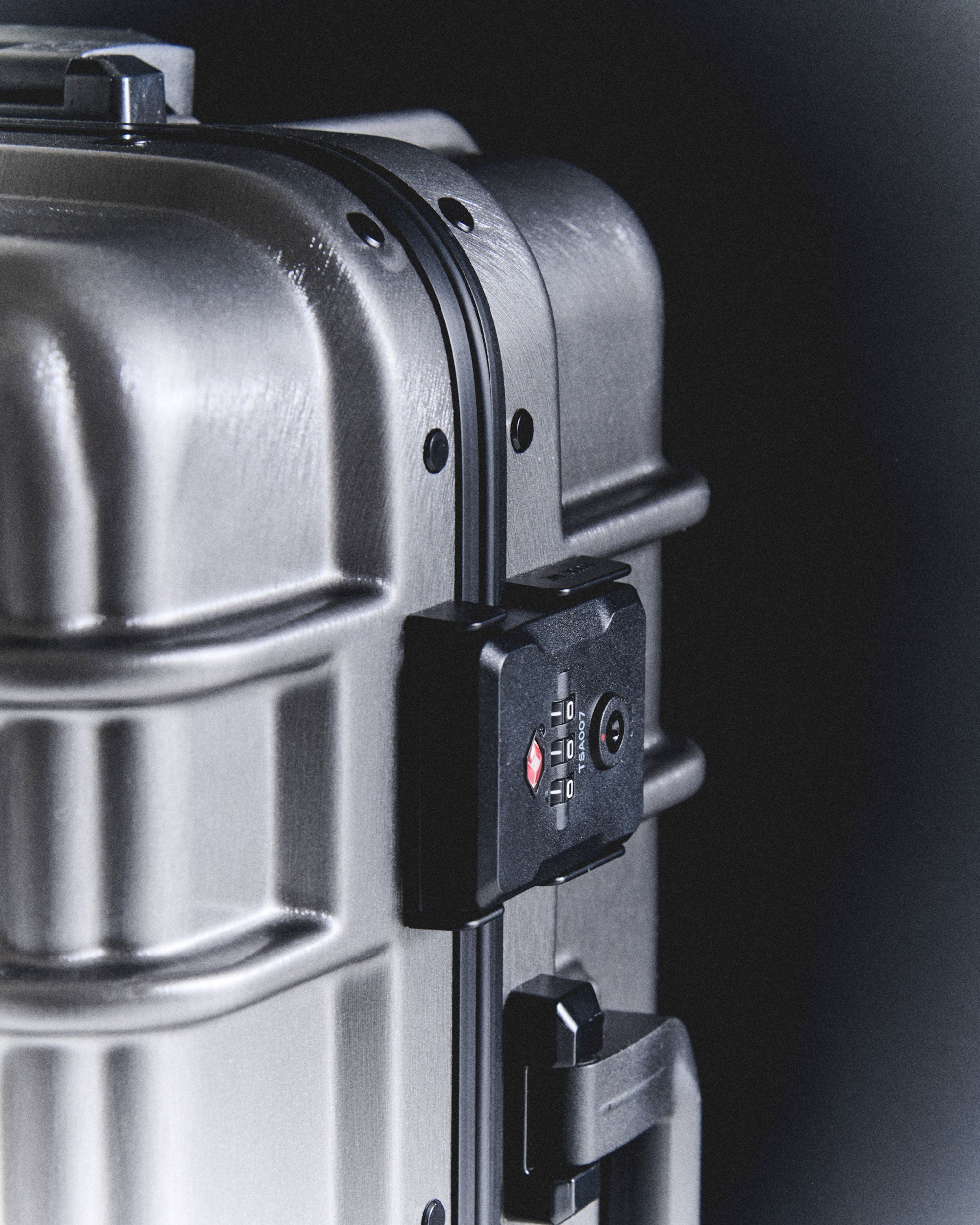 Backpacks and Suitcases Eastpak Resist'r Luggage Case (S) Unisex Backpacks and Suitcases - EK0A5BJE4S11