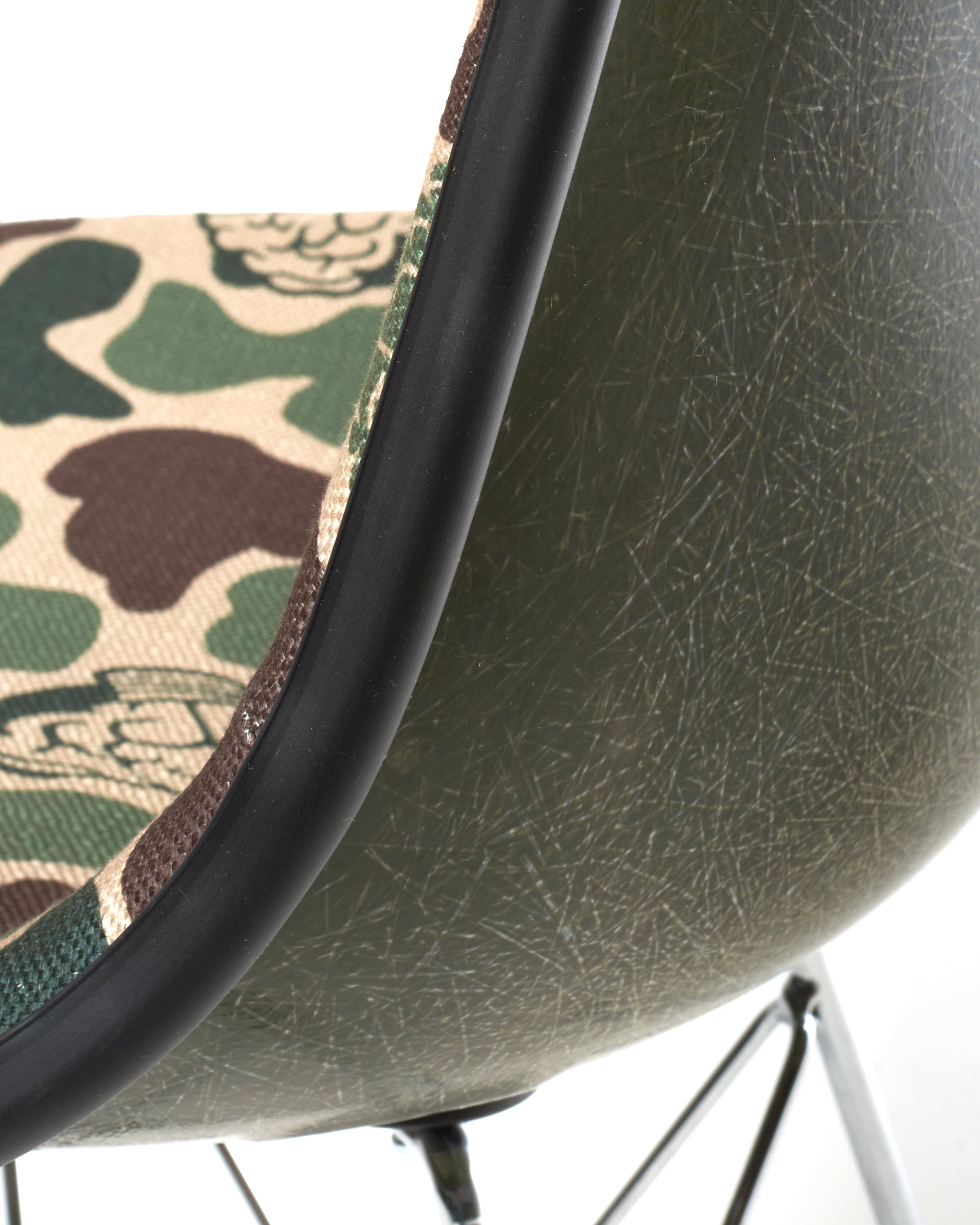 Decoration Pleasures x Nerd Modernica Shell Chair - P23N008-CAMO