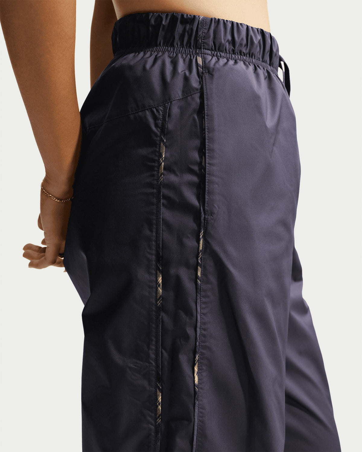 Pants Nike Sportswear Reversible Relaxed Women's Sweatpants - IM8456-013