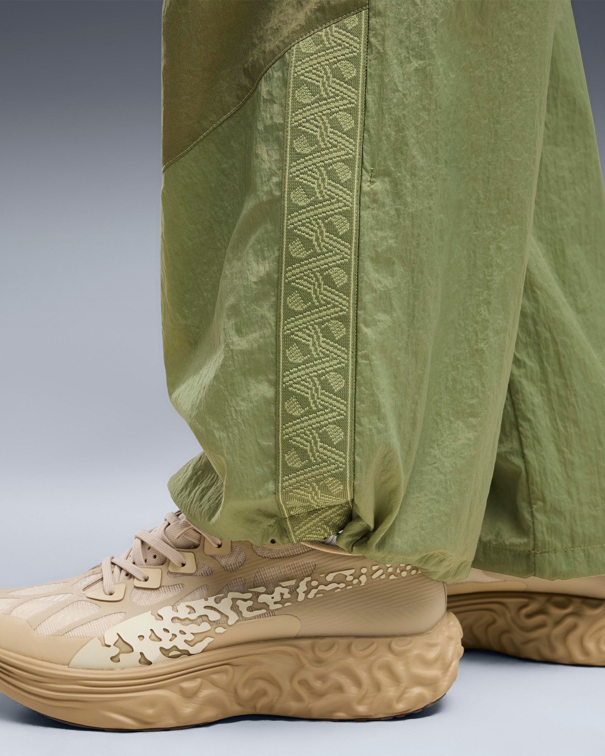 Pants Puma x Salehe Bembury x Ivory Coast "King" Relaxed Men's Track Pants - 635124-25