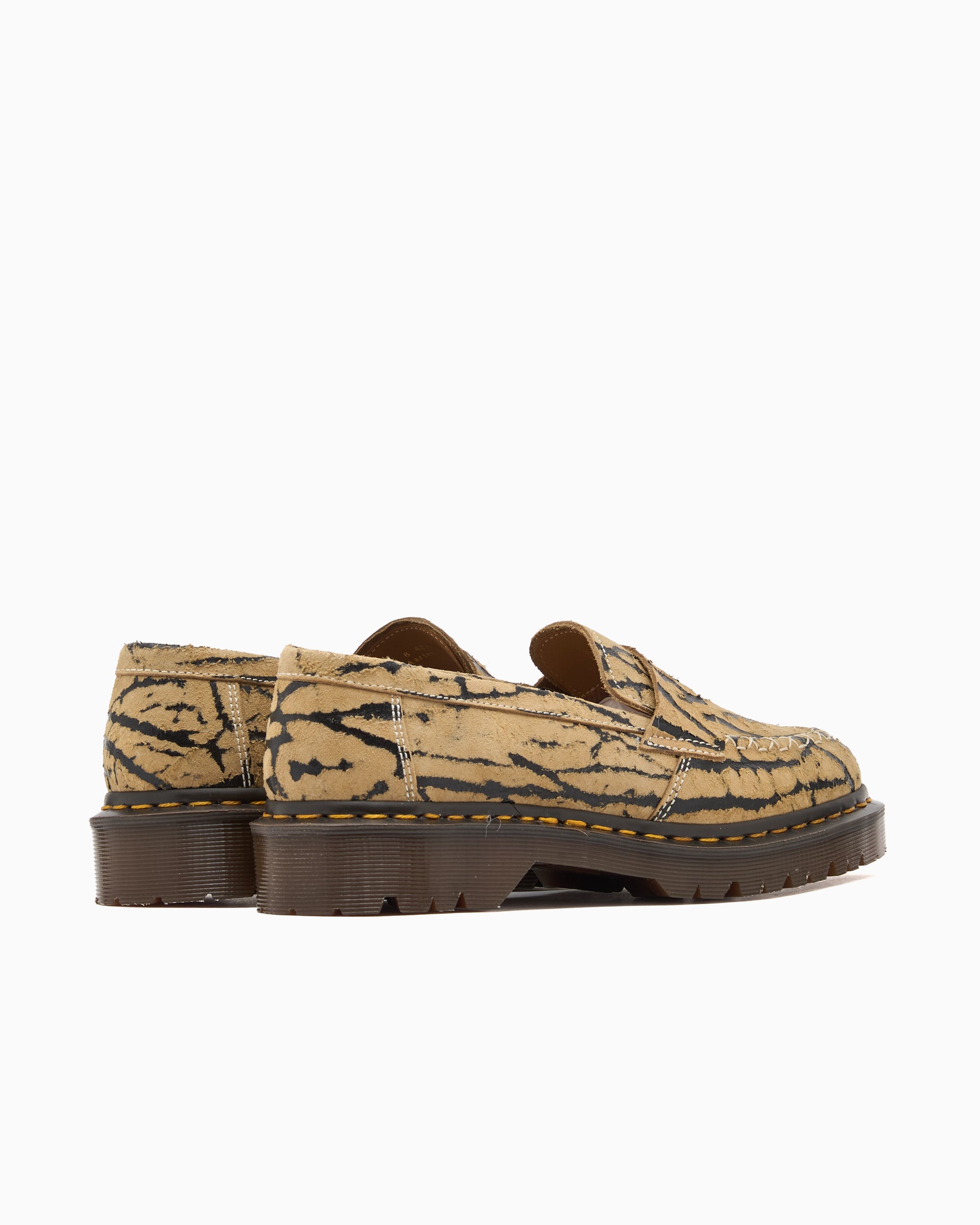 Shoes Dr. Martens Delapre Penny "Wild Emboss" Unisex Shoes - 42707200