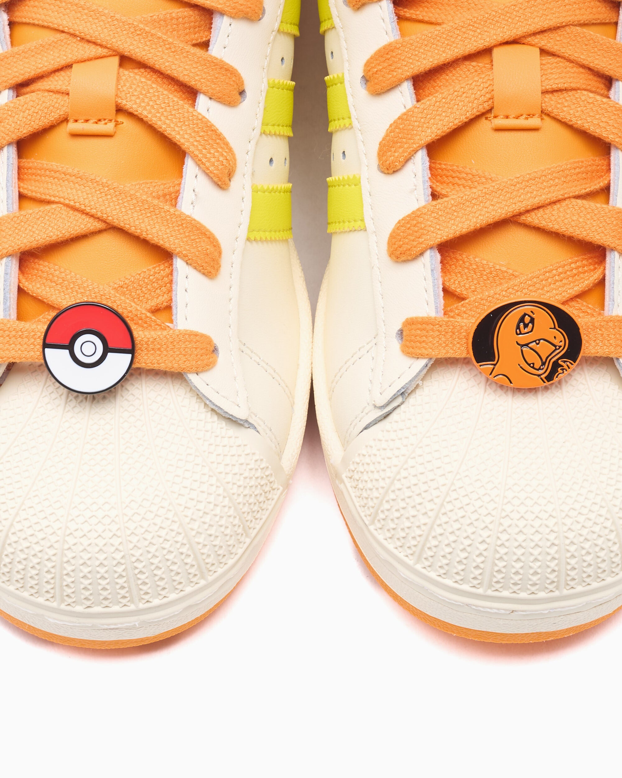 Sneakers adidas Originals x Pokemon Superstar II "Charmander" - KI2855