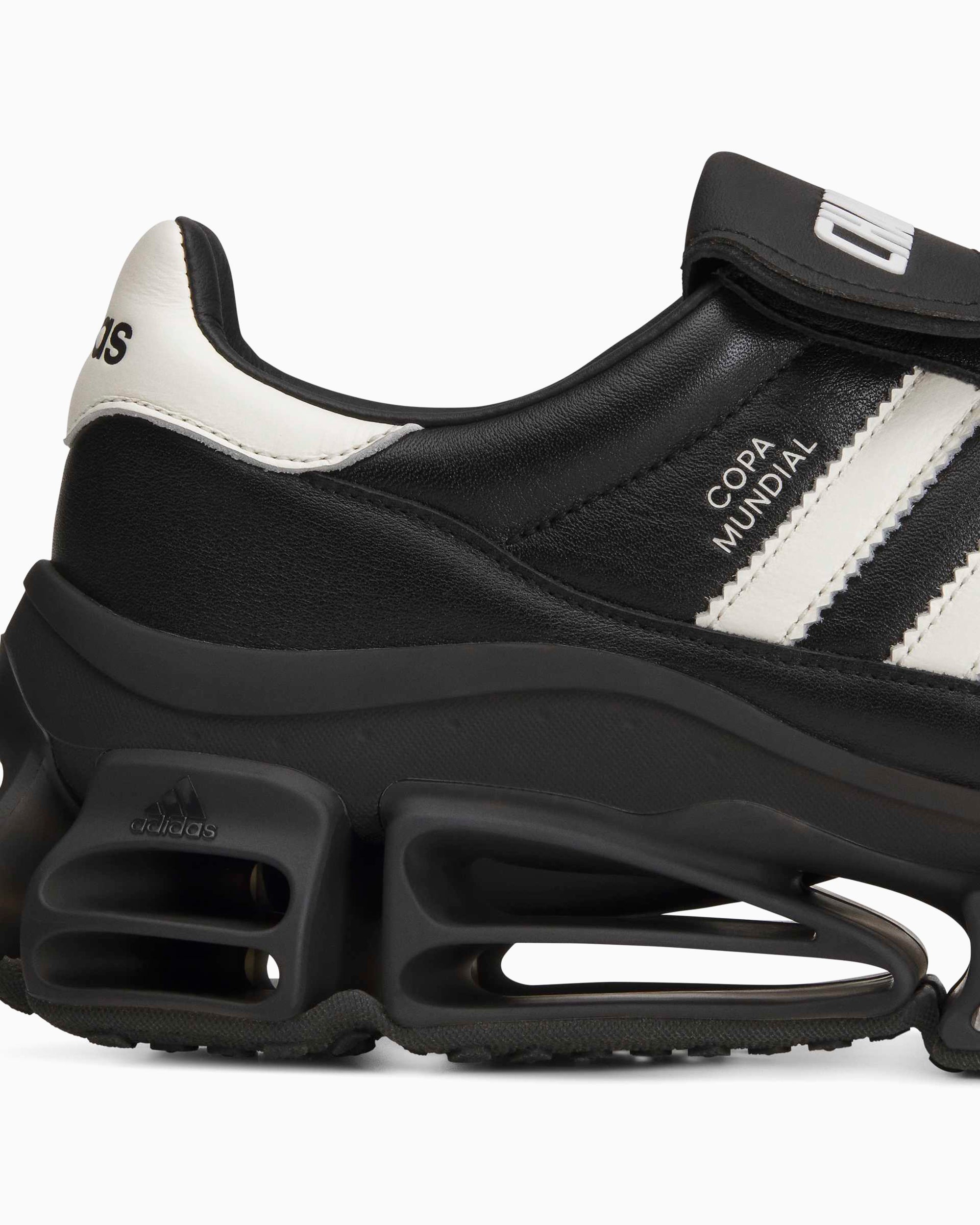Sneakers adidas Originals x Willy Chavarria Megaride Copa - KZ8743