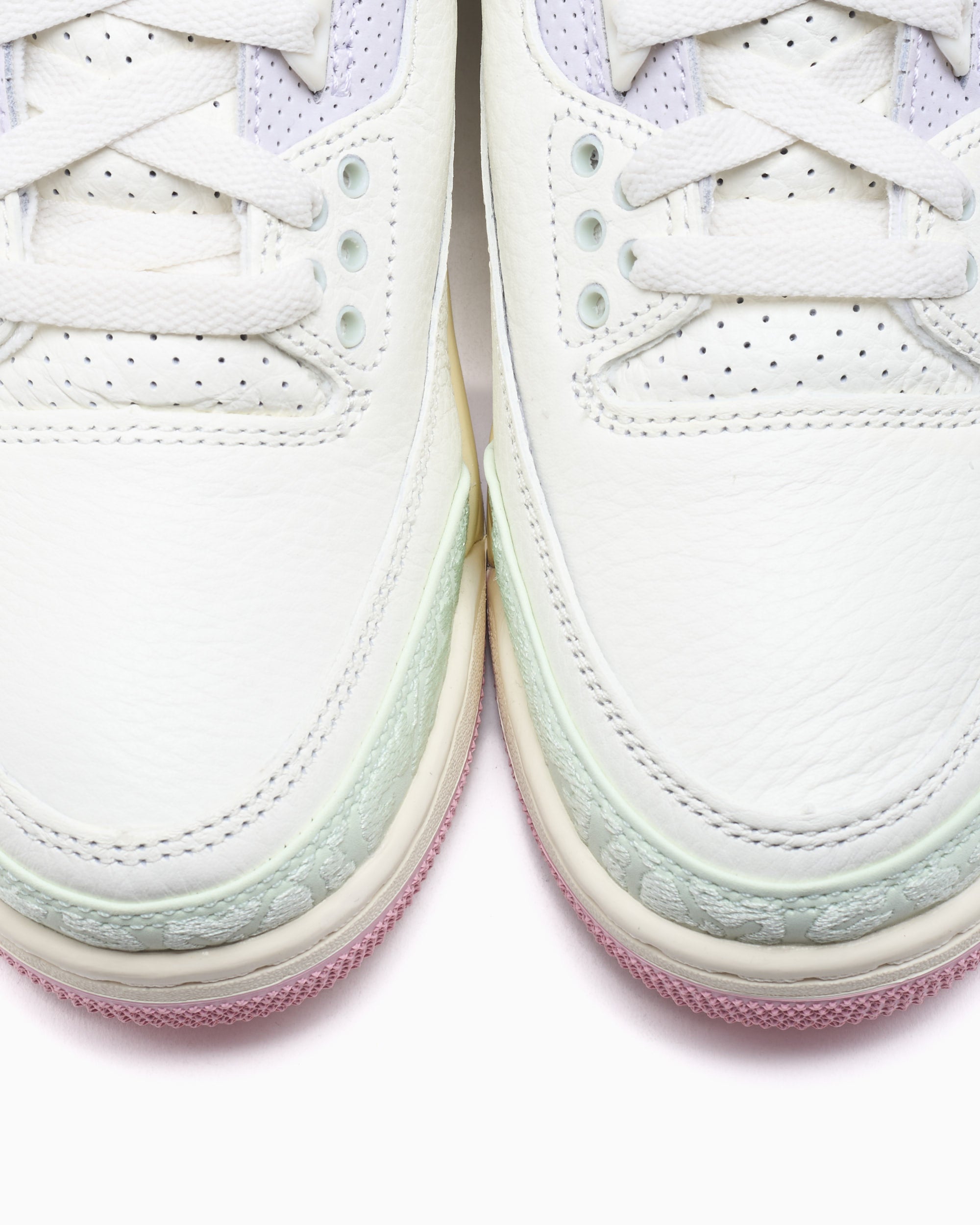 Sneakers Air Jordan 3 Retro OG "Spring is in the Air" - IF4396-100