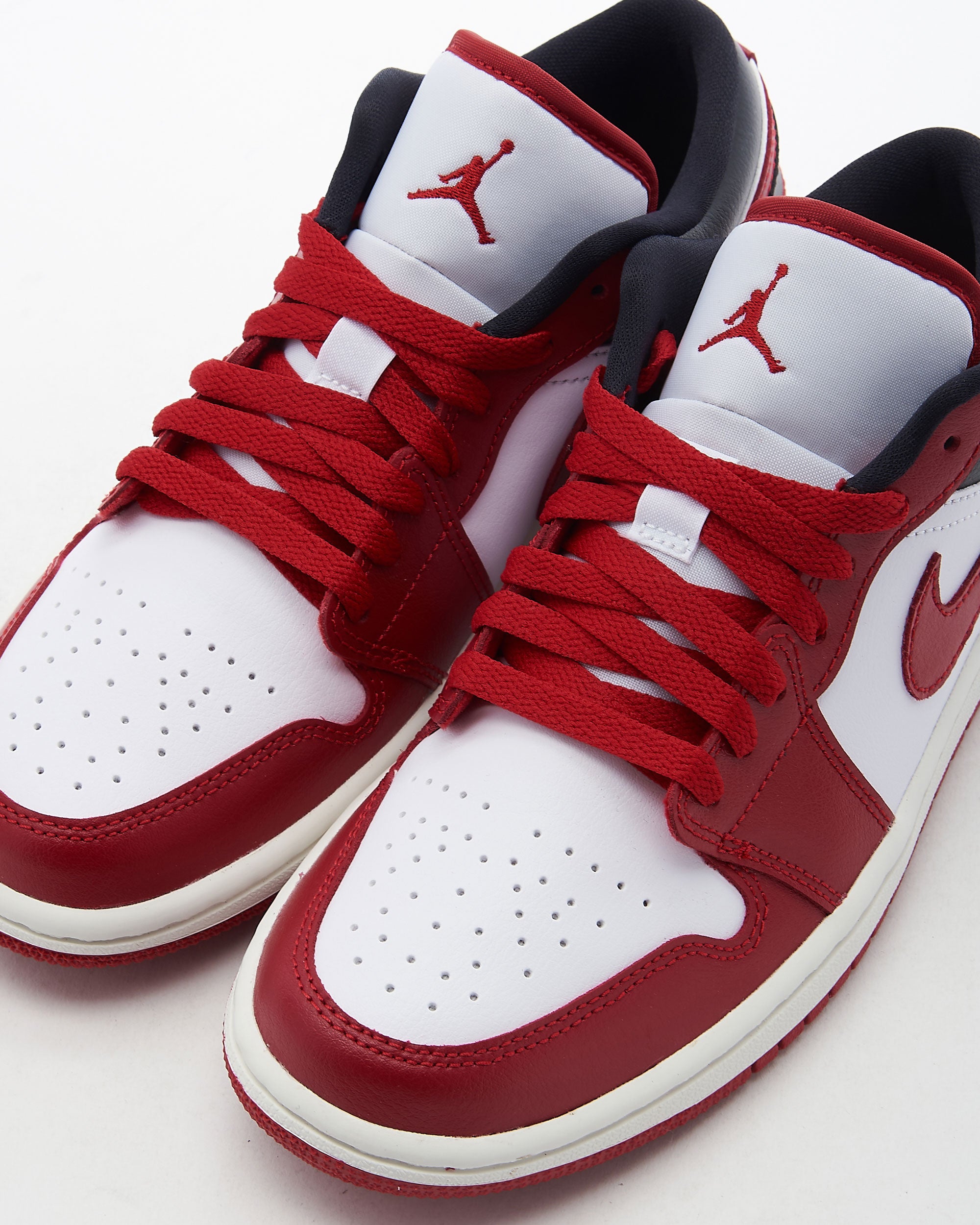 Sneakers Air Jordan Women's 1 Low "Reverse Black Toe" - DC0774-160