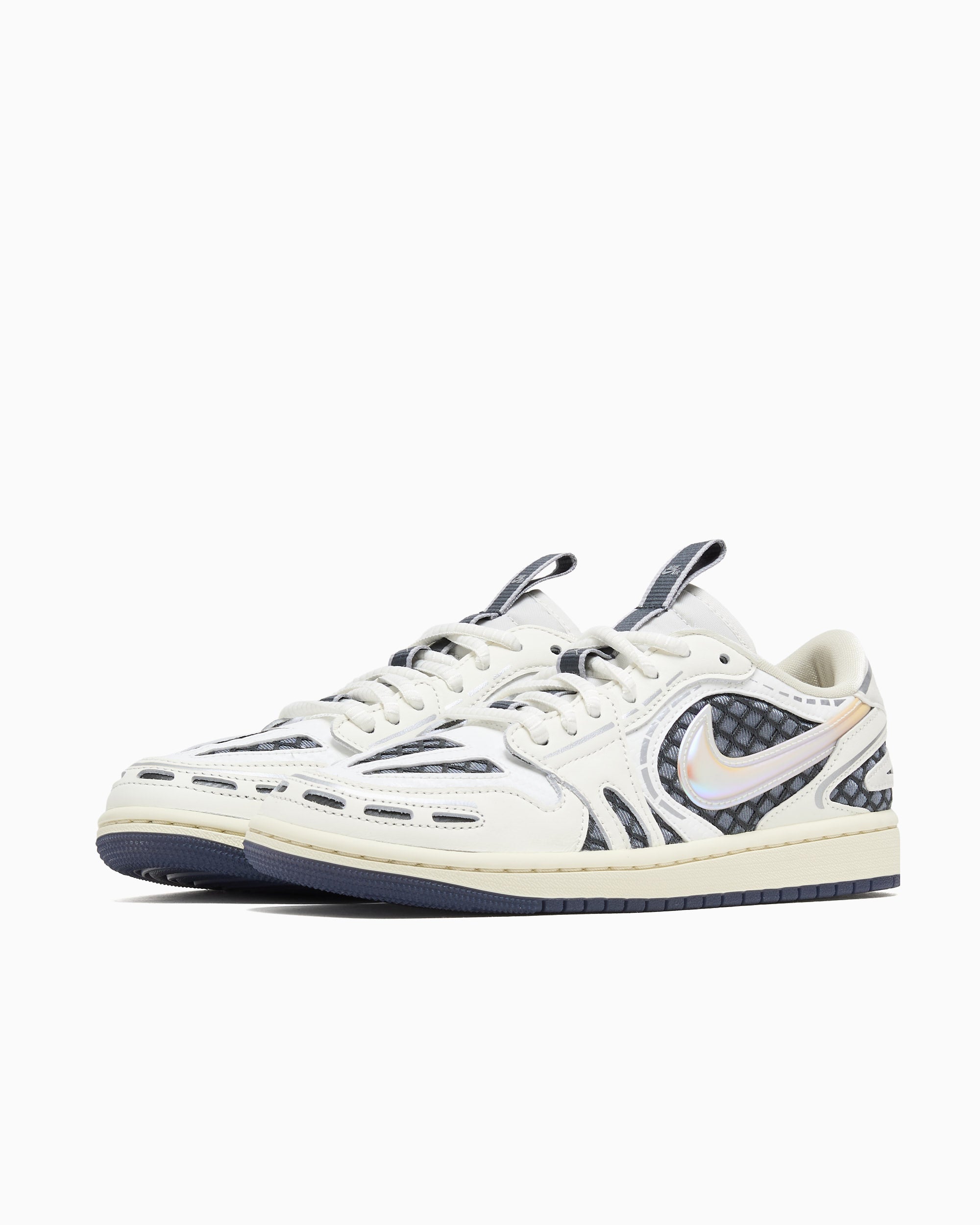 Sneakers Air Jordan Women's 1 Low V3 "Method Of Make" - HQ2186-100