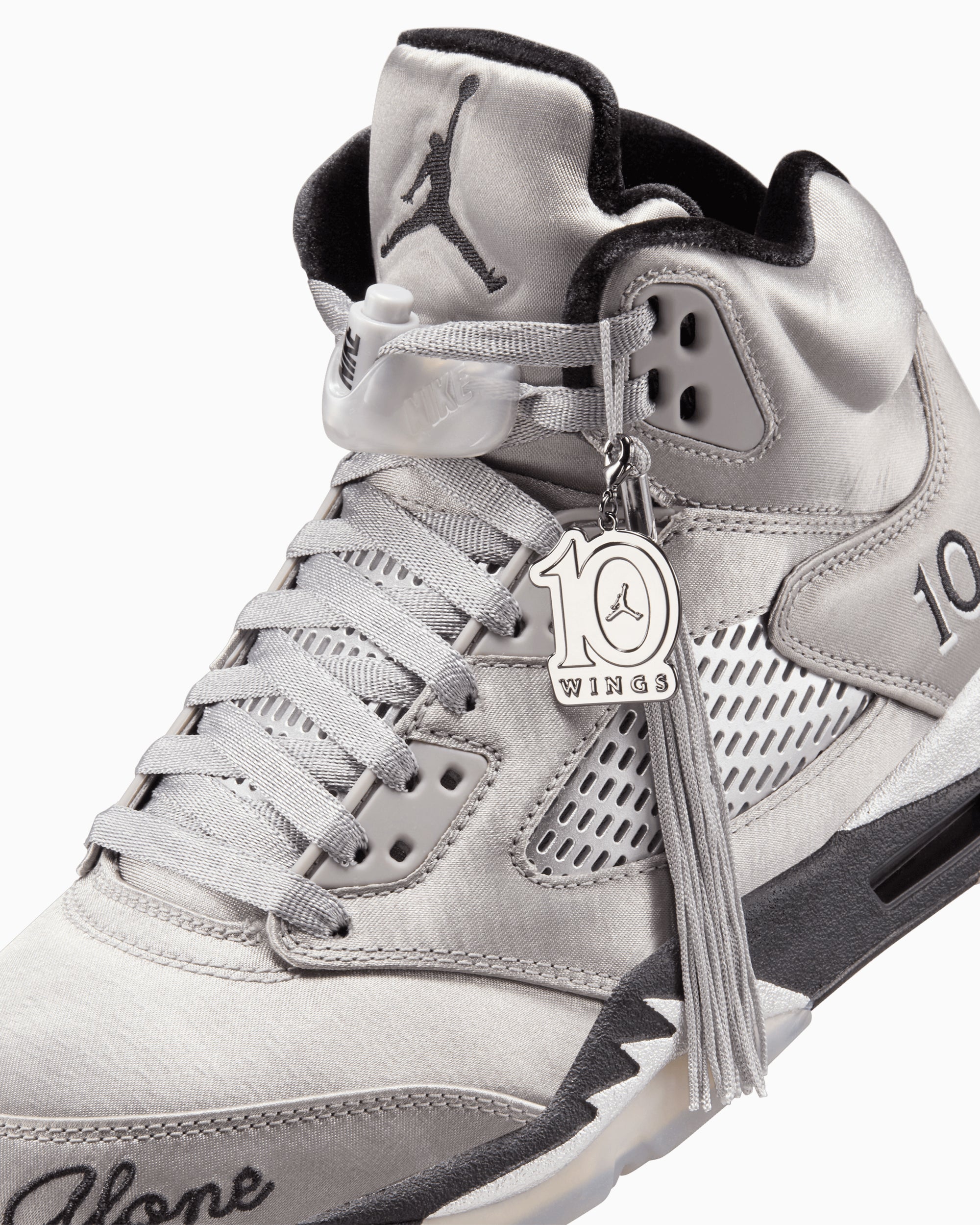 Sneakers Air Jordan Women's 5 Retro "Wings" - IO2038-001
