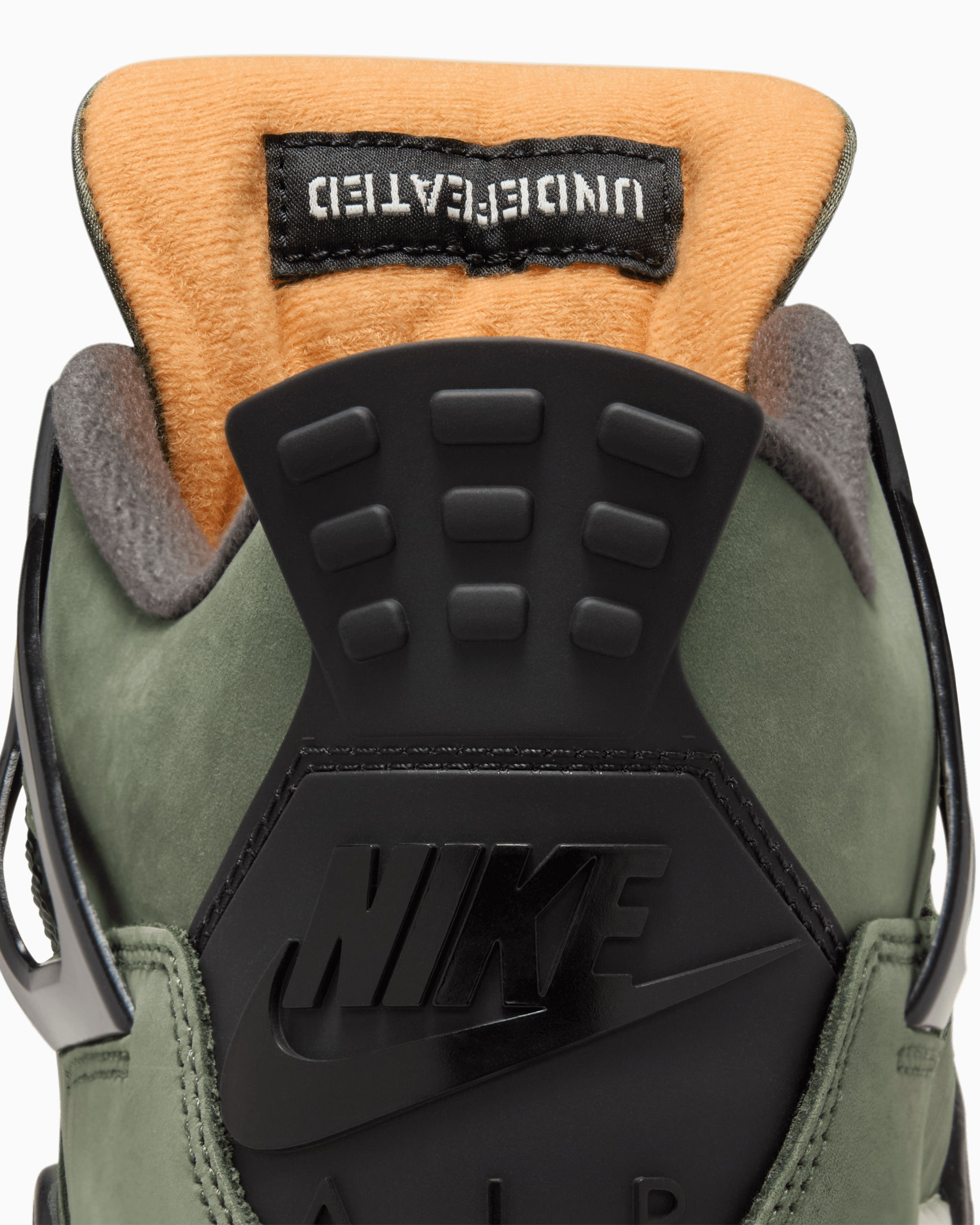 Sneakers Air Jordan x Undefeated 4 Retro OG SP "Deep Green" - IB1519-200