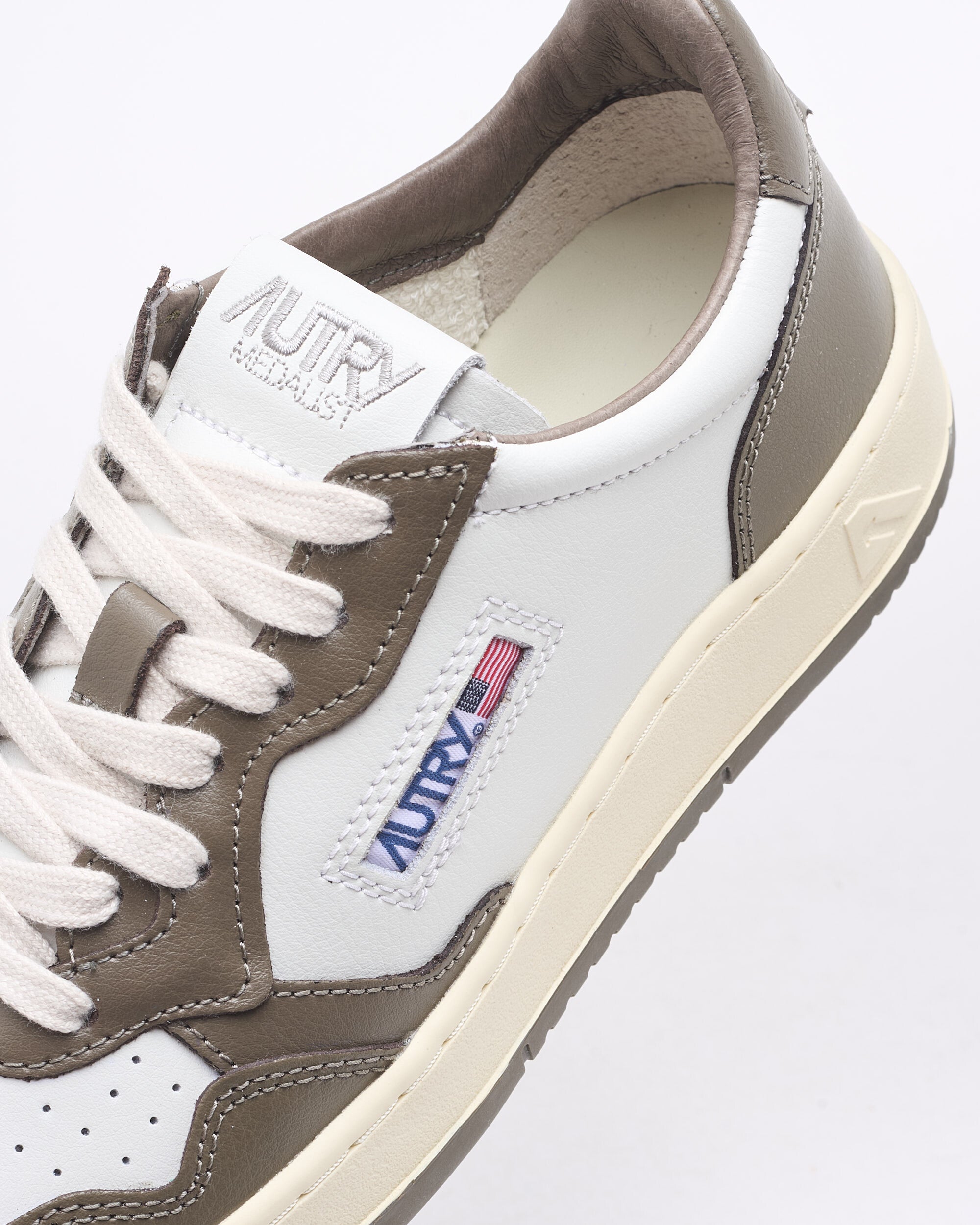 Sneakers Autry Medalist Low Leather - AULMWB68