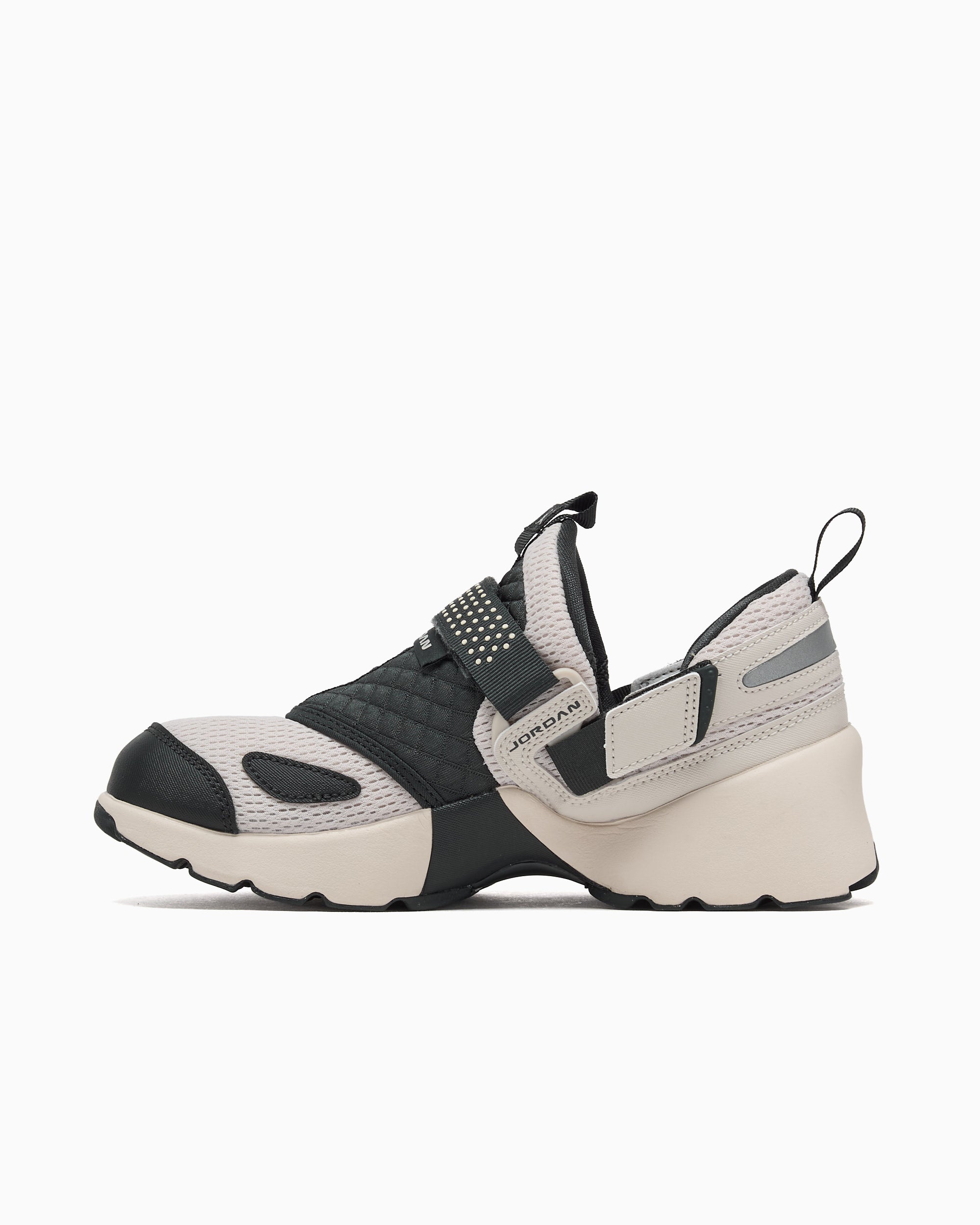 Sneakers Jordan Women's Trunner LX - HQ2164-102