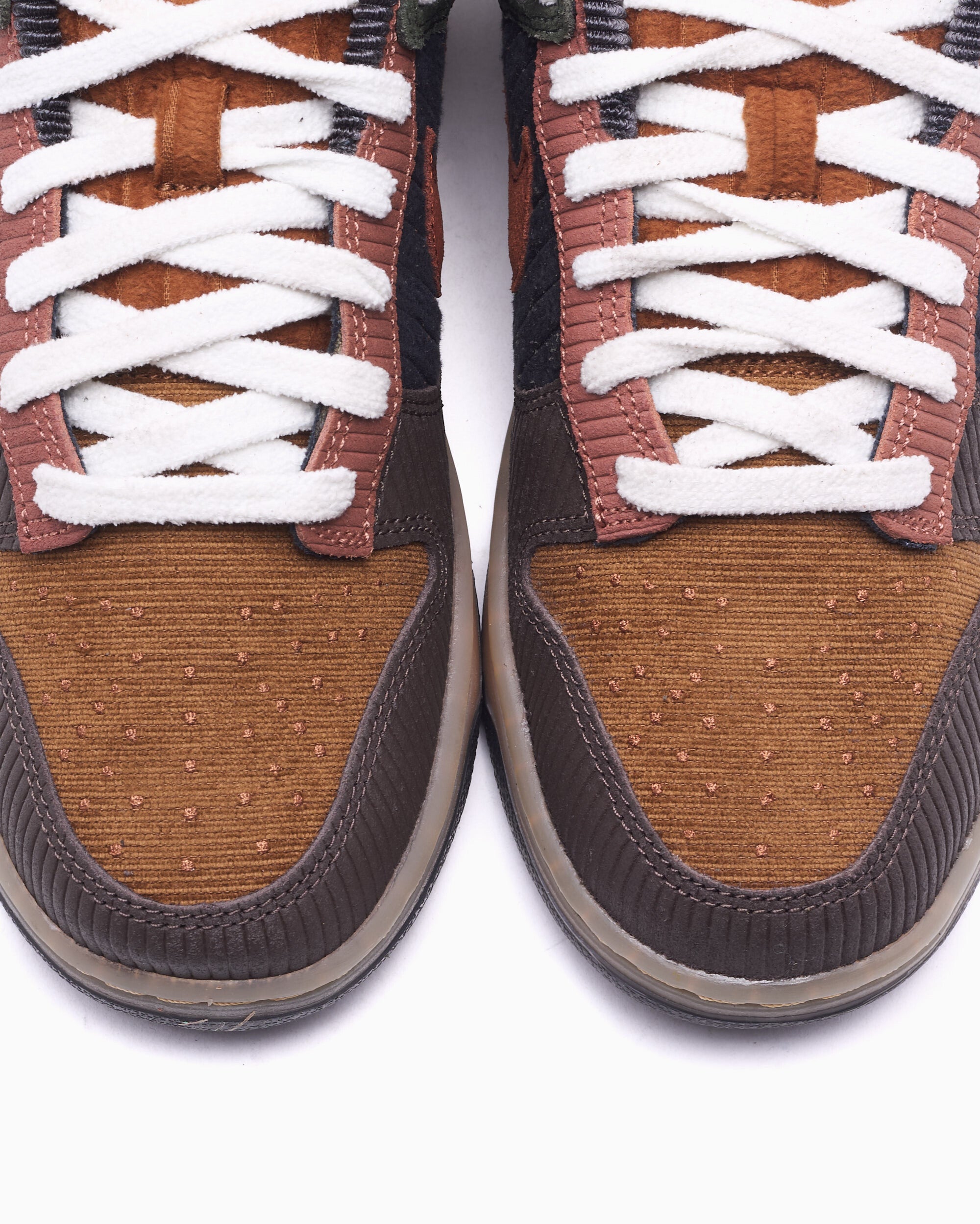 Sneakers Nike Dunk Low Retro Premium "Corduroy" - IB7746-201