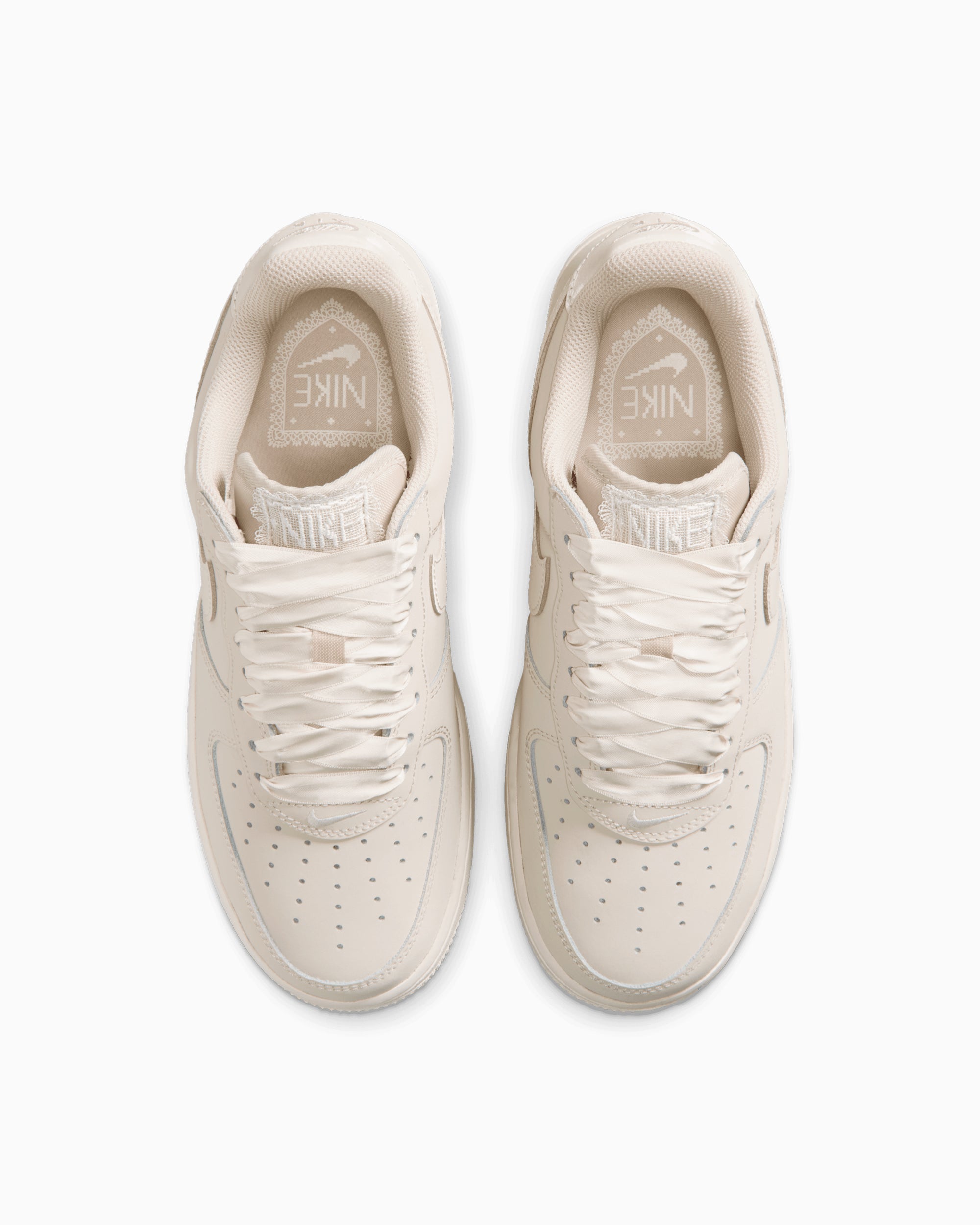 Sneakers Nike Women's Air Force 1 Retro Premium "Ribbon Lace" - IR0871-100